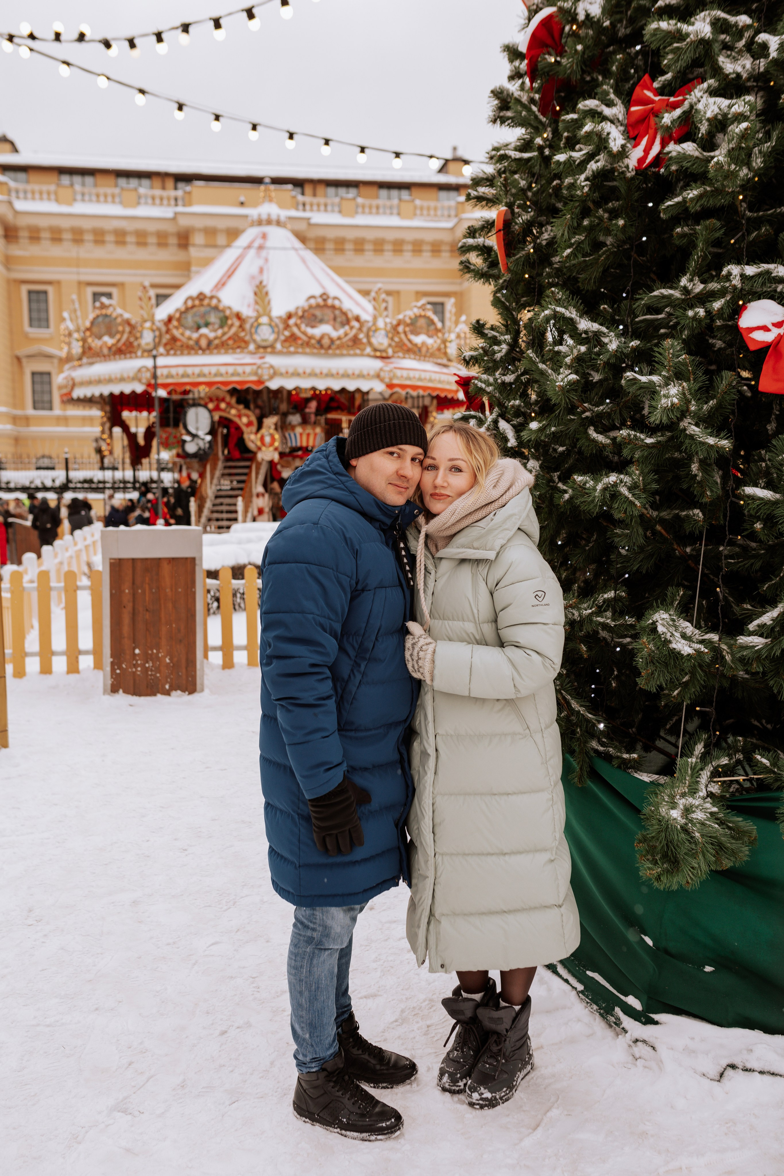 Семейная, Манежная площадь