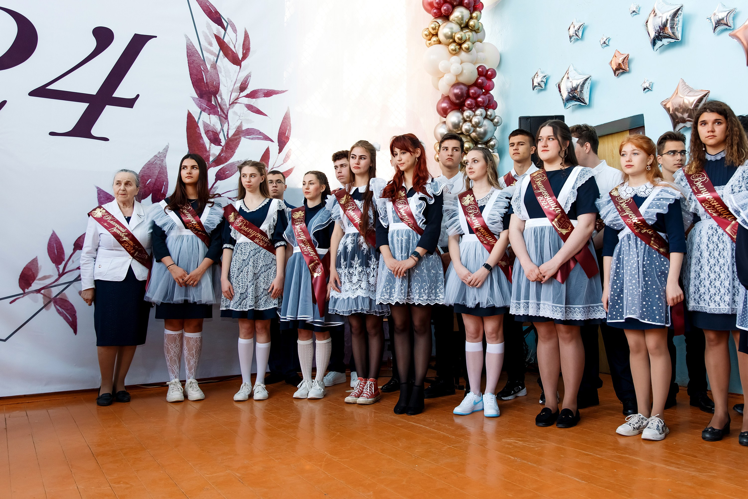 11 класс Последний звонок. Фотограф Любовь Корниенко, Примоский край