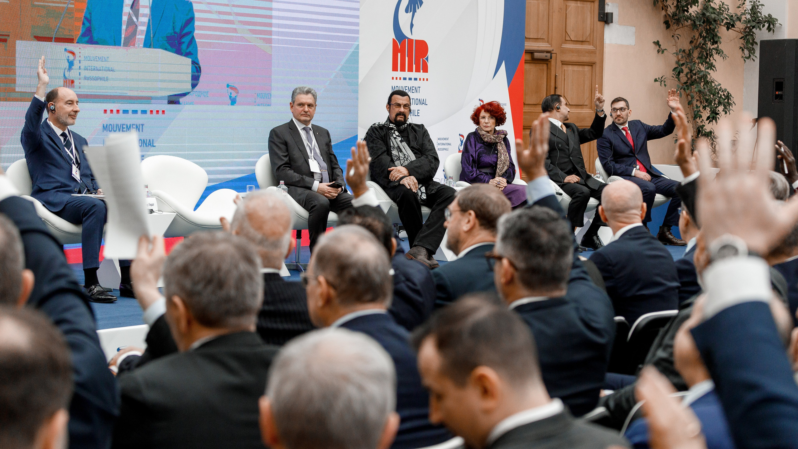 Собрание русофилов. Репортажный фотограф Борис Геер