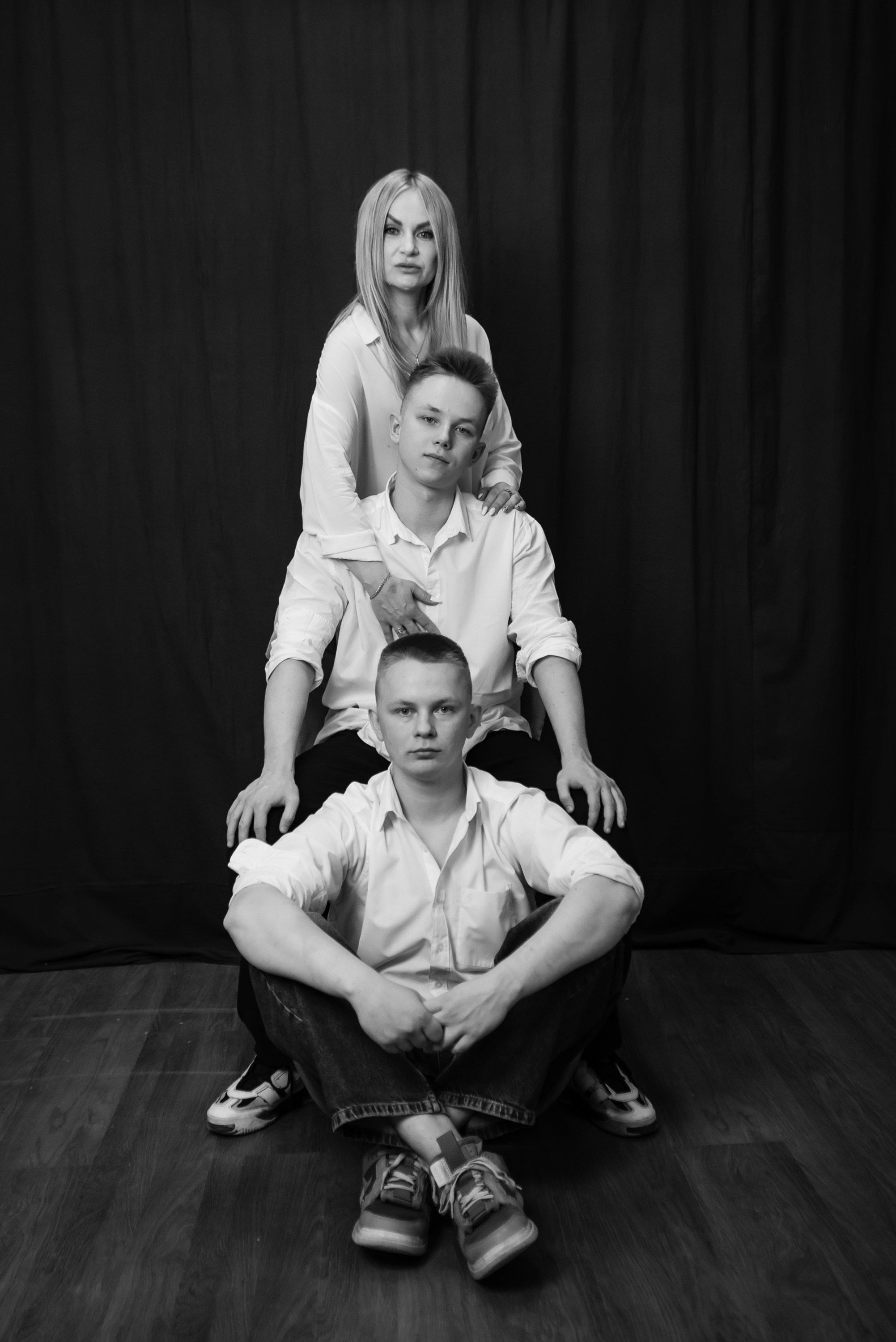 Семейная съемка в студии. Фотограф Тула творческие фотосессии недорого Ольга Ромашина