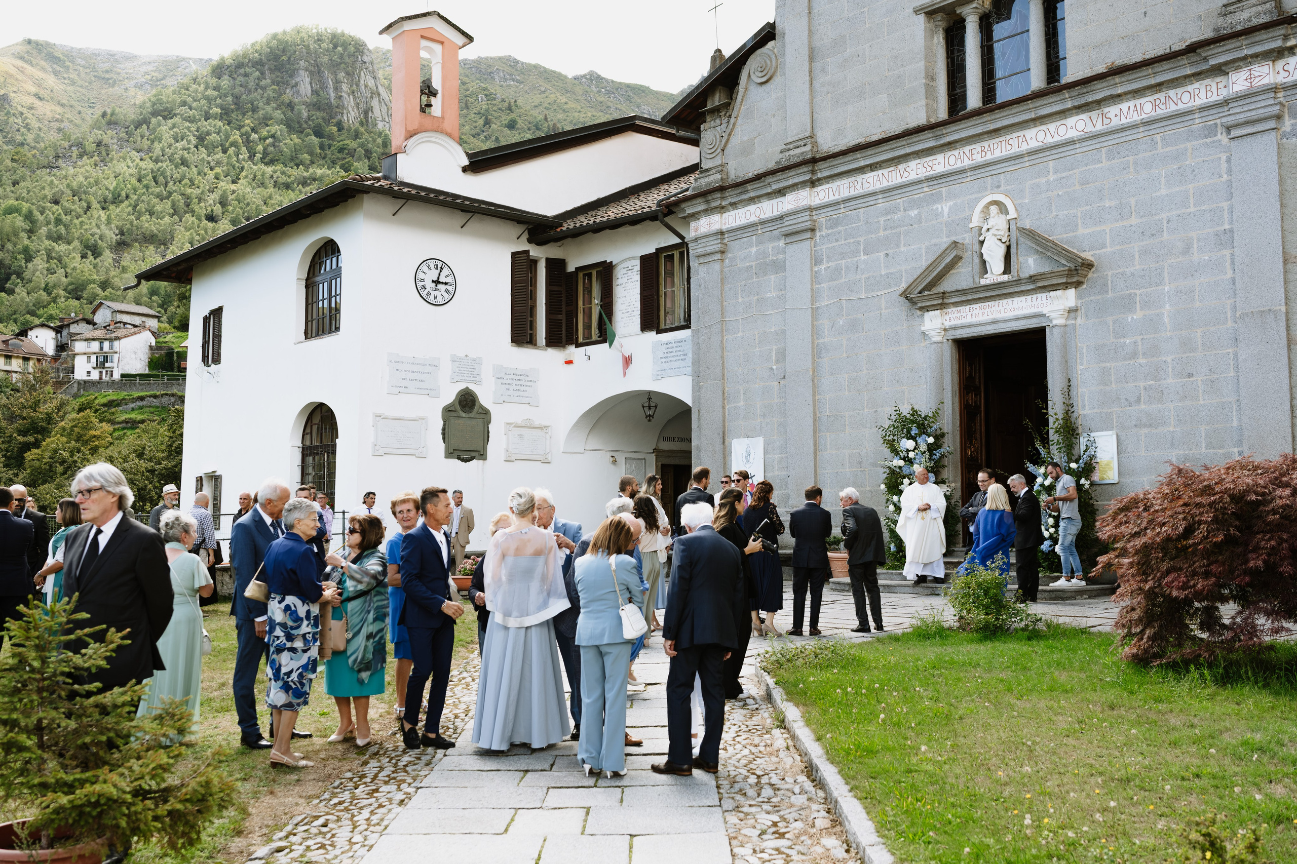 Vera & Lorenzo | Biella, Italy. Professional Wedding Photographer Geneva & Romande Switzerland | Tanya Creator