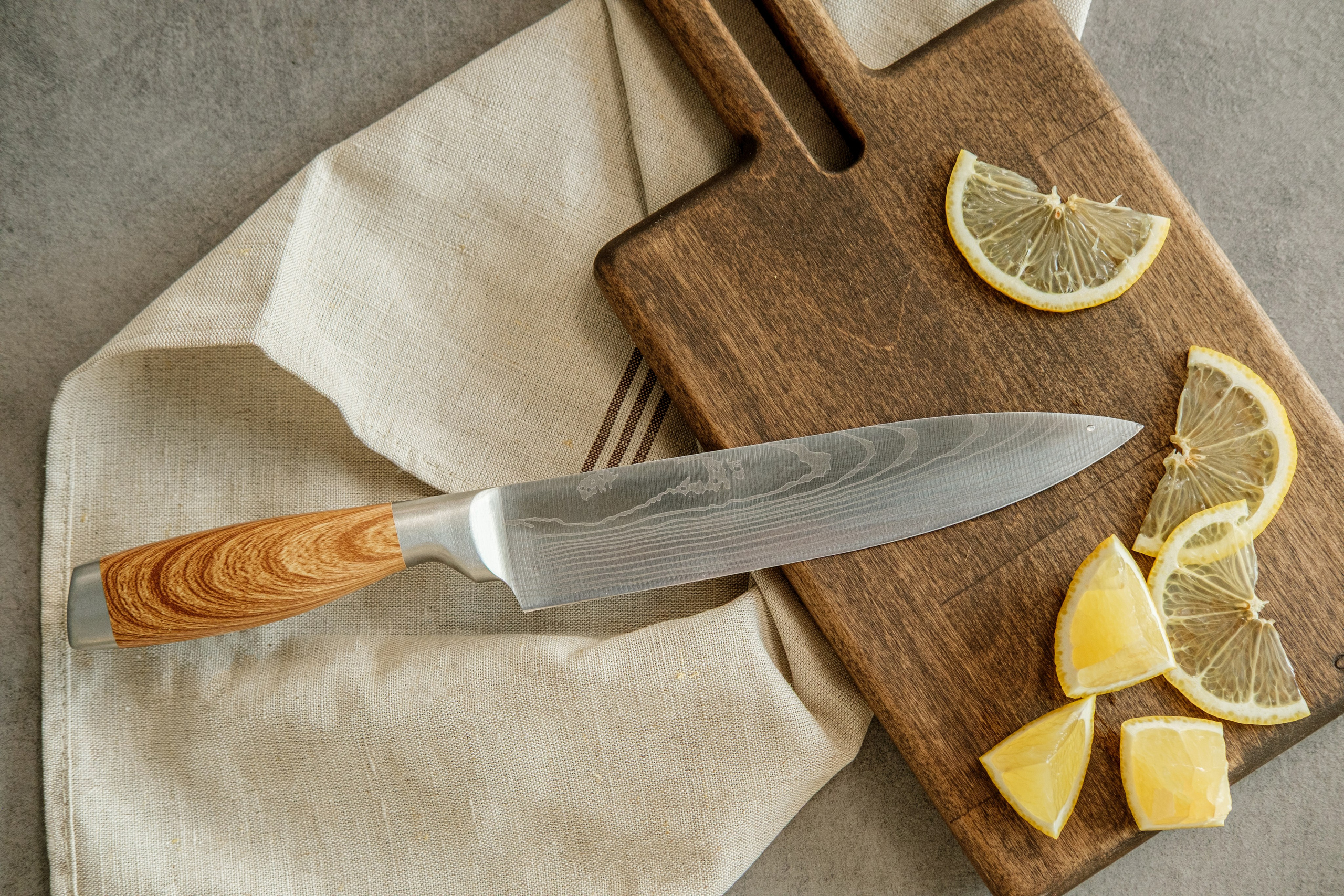 Подготовка к съемке кухонных ножей в СПб. Фотосессия для маркетплейсов