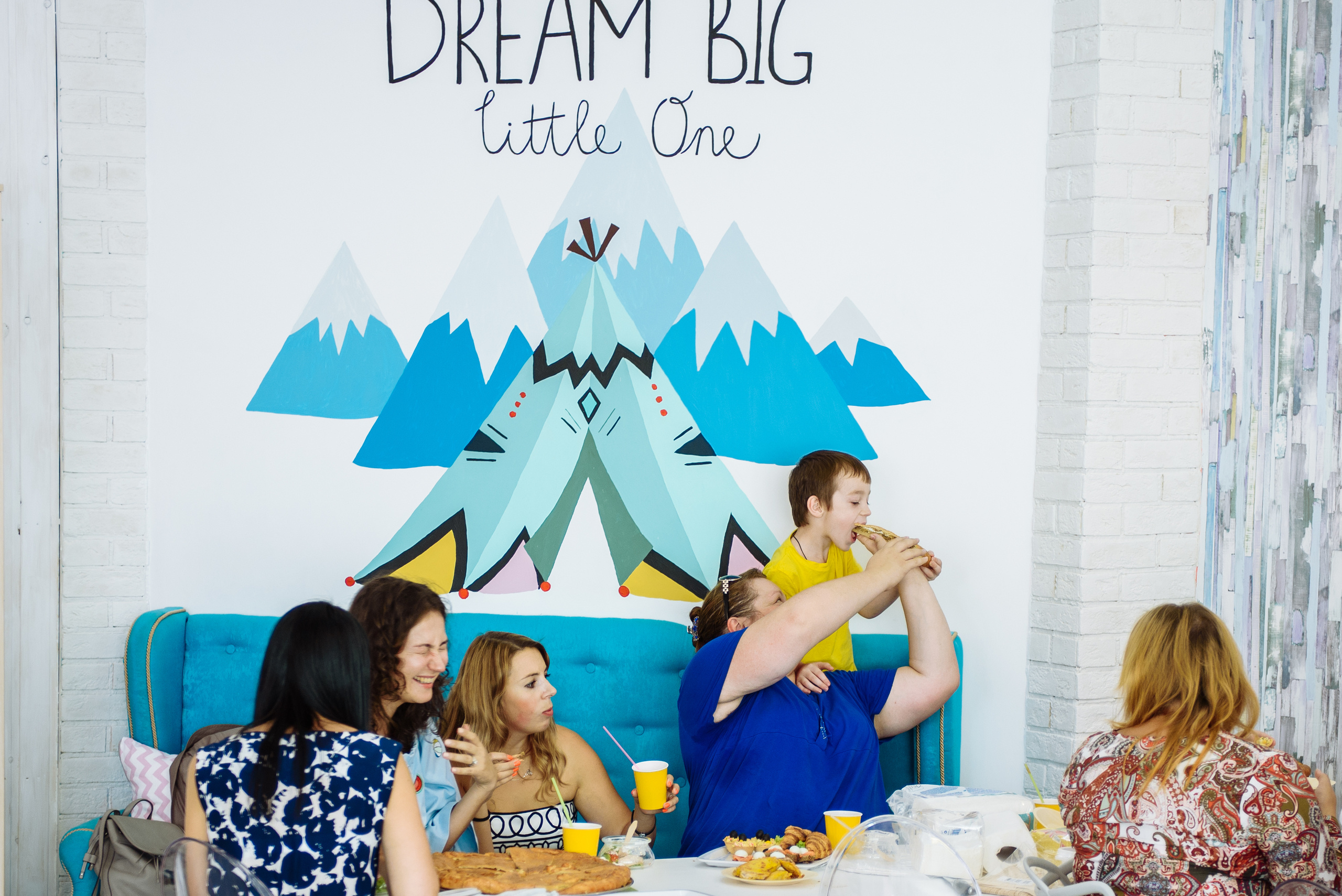 Годовасие Александры. Свадебный и семейный фотограф в Сергиевом Посаде, Москве и Московской