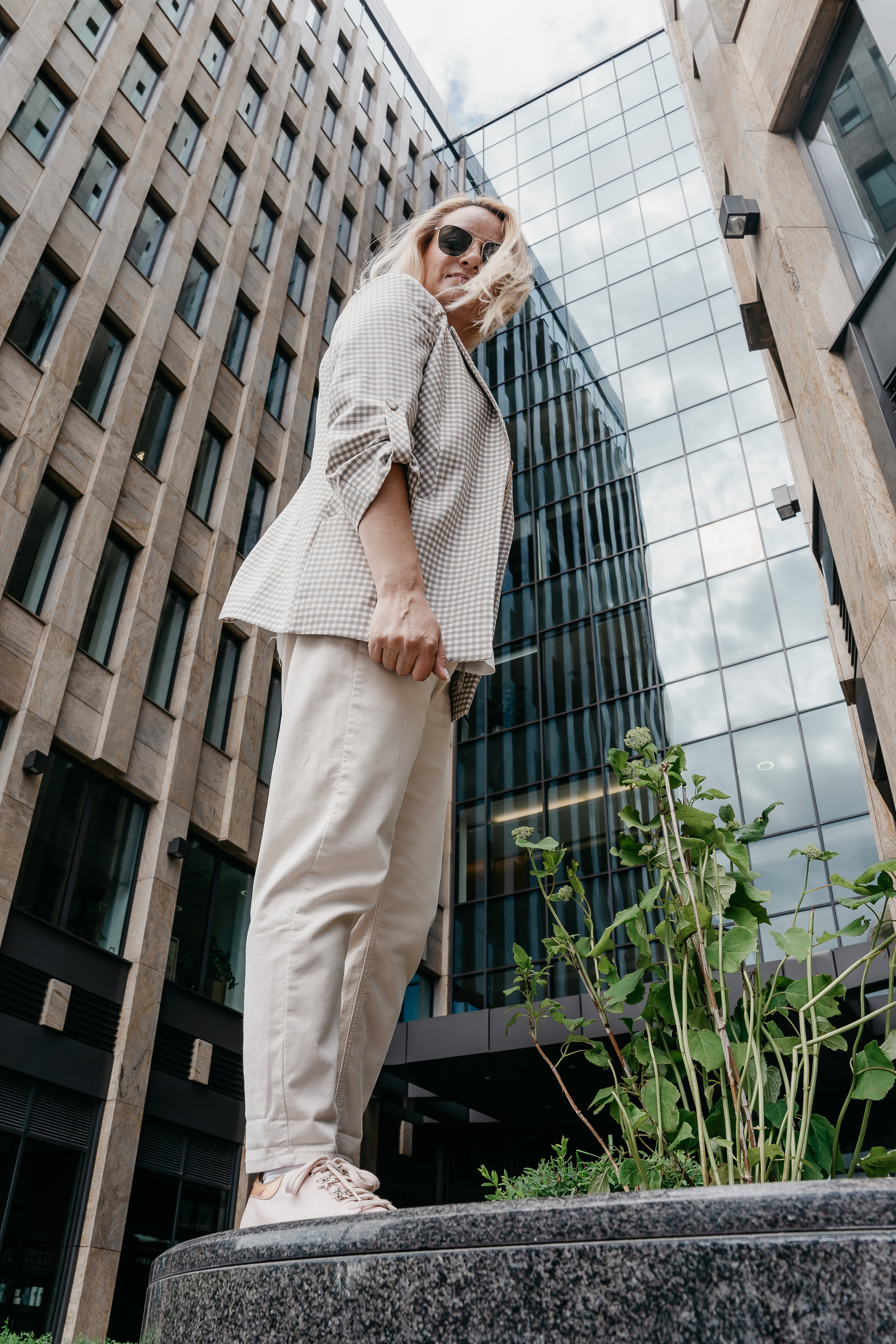 контентная фотосессия для адвокатов на улице