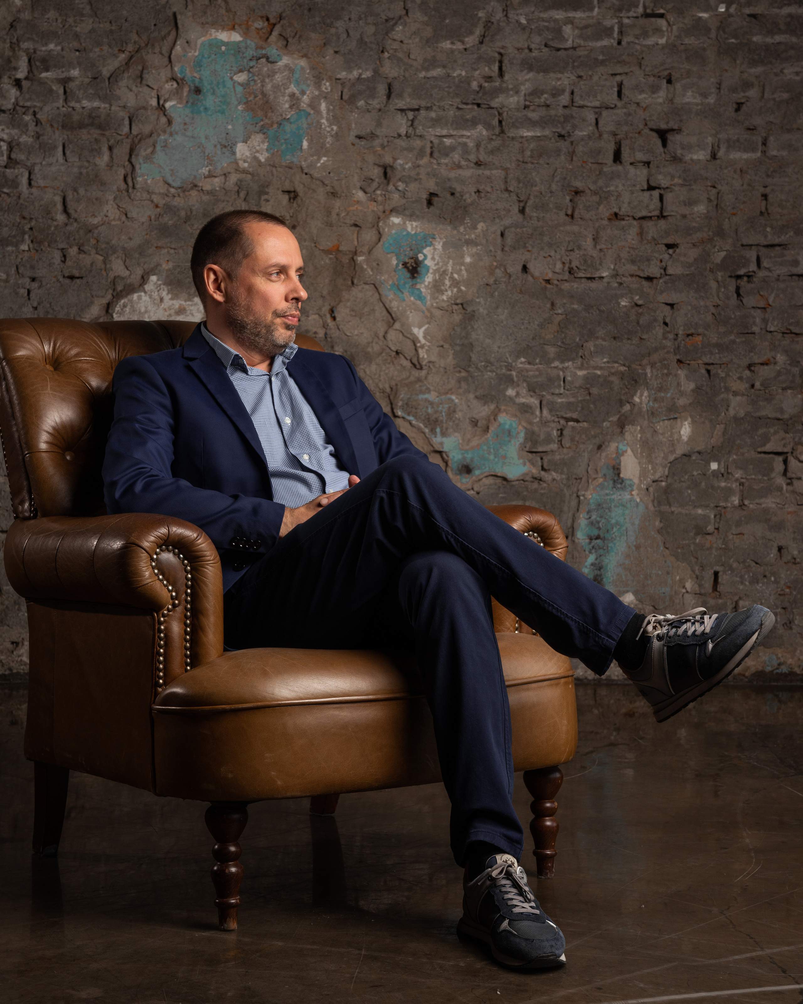 контентная фотосессия для адвокатов в лофте