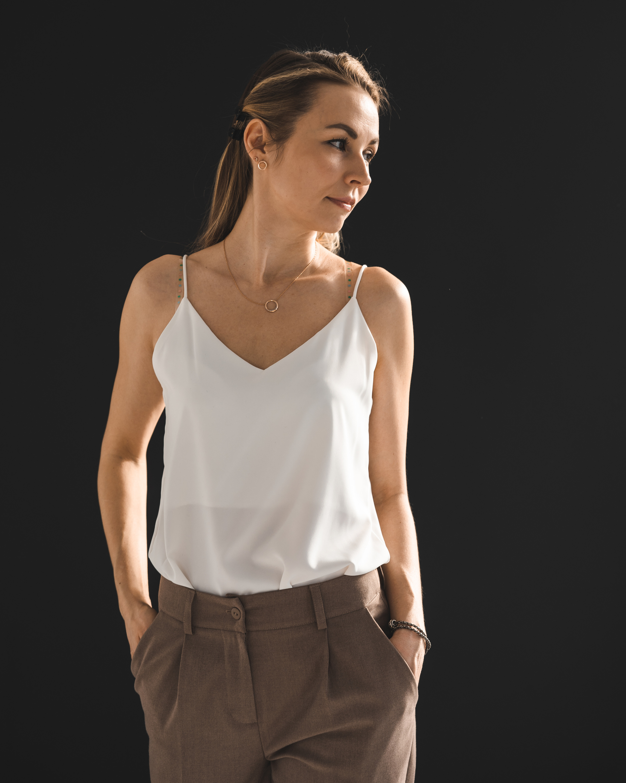 индивидуальная фотосессия девушки в стиле минимализм