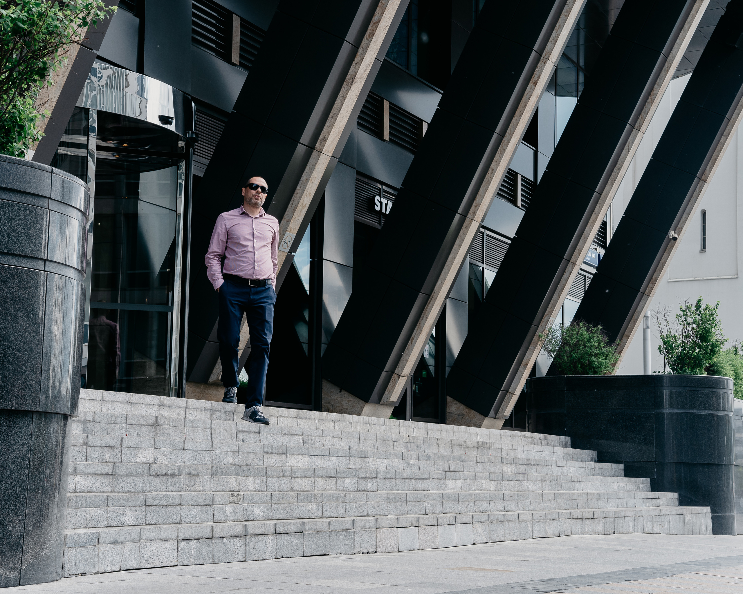 контентная фотосессия для адвокатов на улице