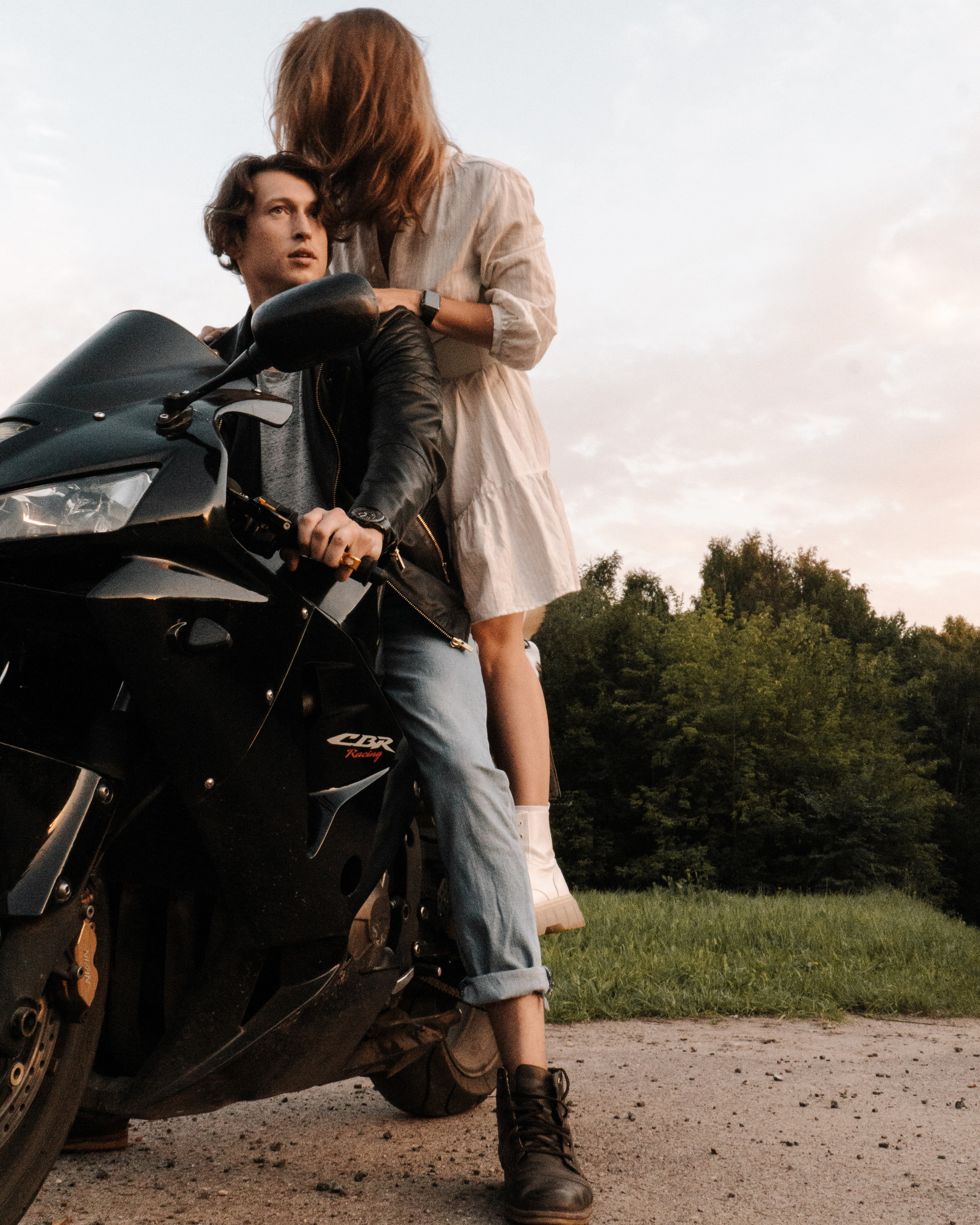 lovestory на мотоцикле