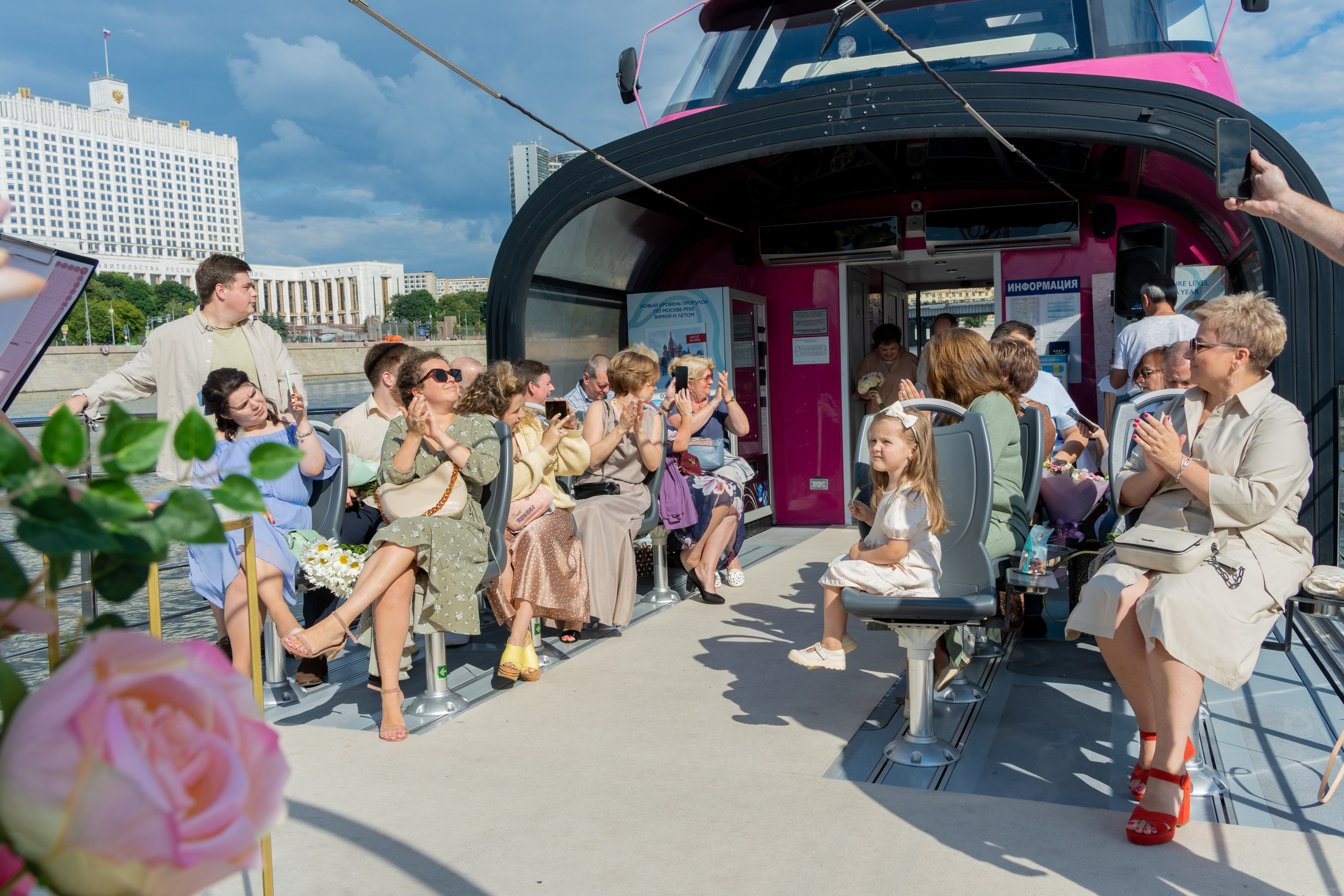 Юлия и Сергей. Регистрация на кораблике. Репортажный и интерьерный фотограф Александра Солдатова