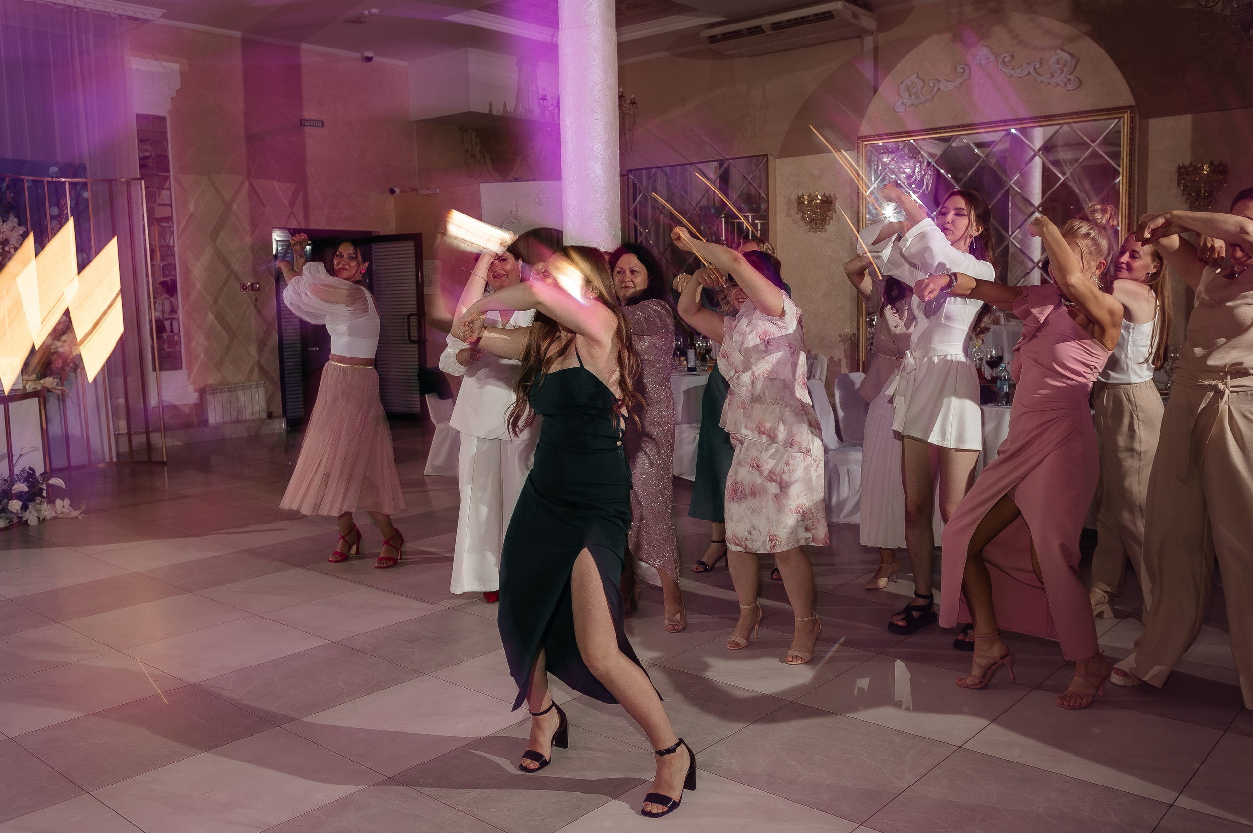 Виктор & Дарья | 02.08.25. Свадебный и семейный фотограф в Омске Евгения Хакимова