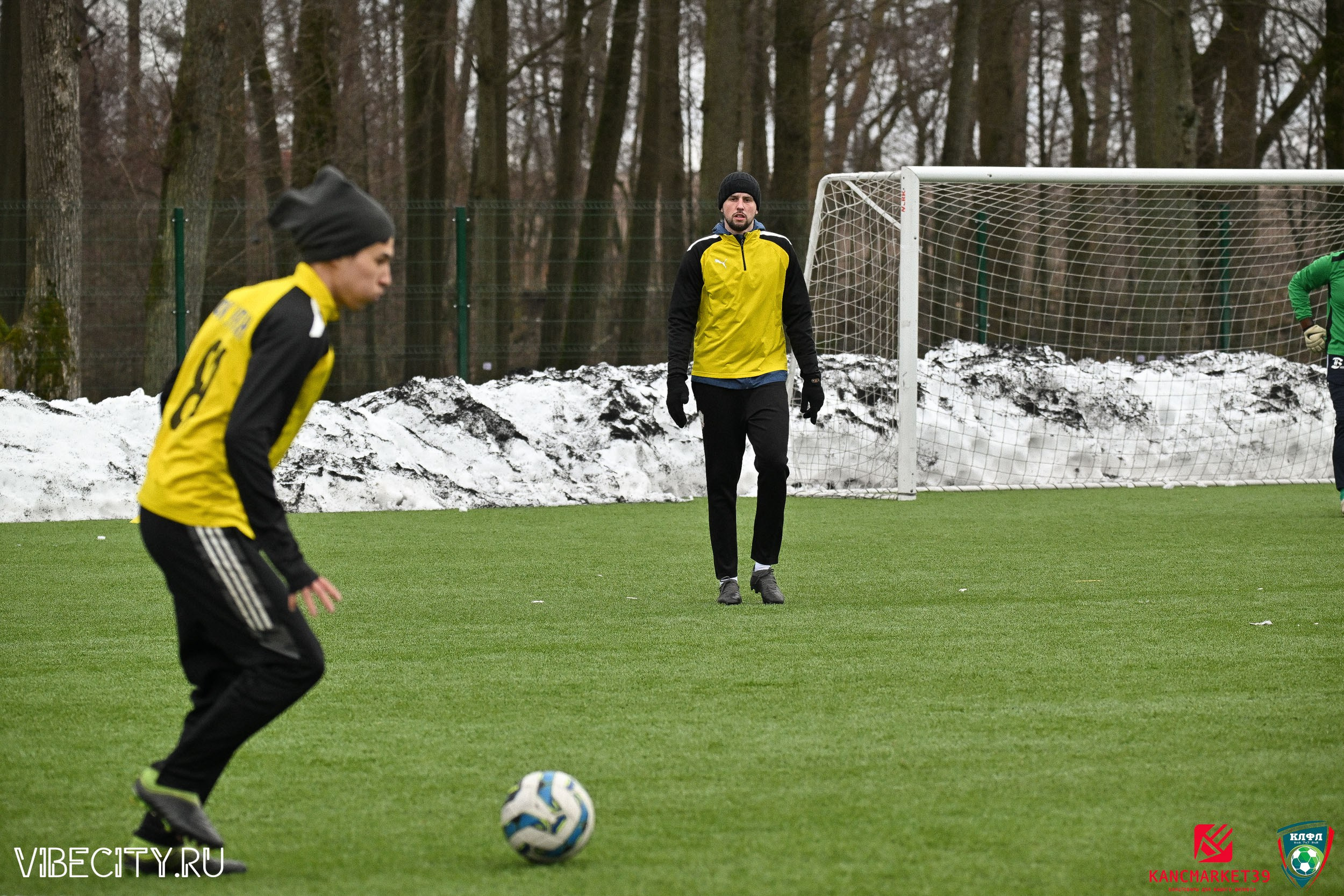 XX ЧЕМПИОНАТ КАЛИНИНГРАДСКОЙ ЛФЛ КАНЦМАРКЕТ39 сезона 2024–2025 гг. VIBECITY.RU Вайб Сити Ру Фоторепортажи Фотоотчеты Калининград