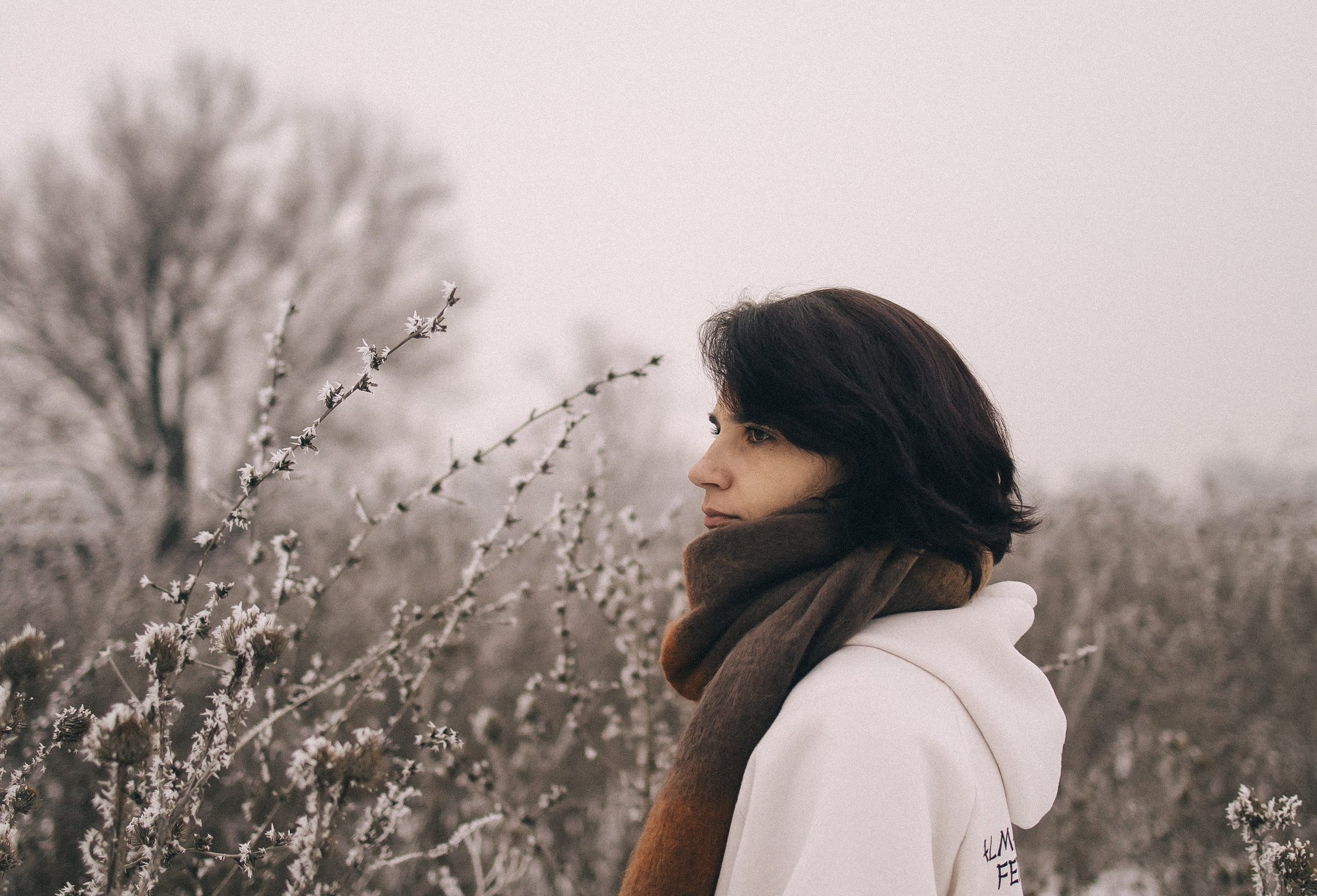 Ксю и снег / Алматы. Фотограф Наталья Гончарова. Снимаю живые портреты в Алматы