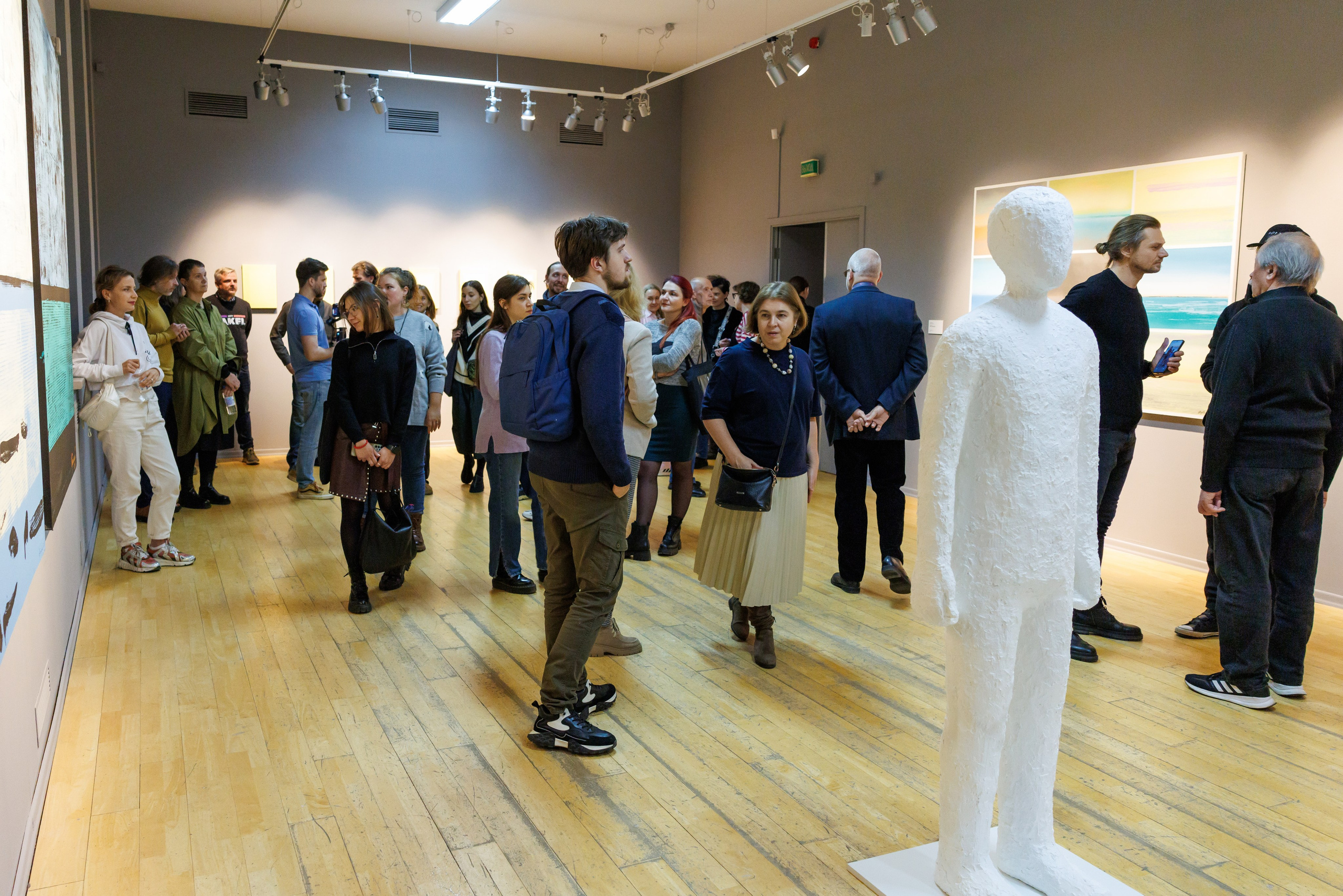 Выставка 21 день. Мосфильм. Профессиональный фотограф в Москве Захар Ишутин