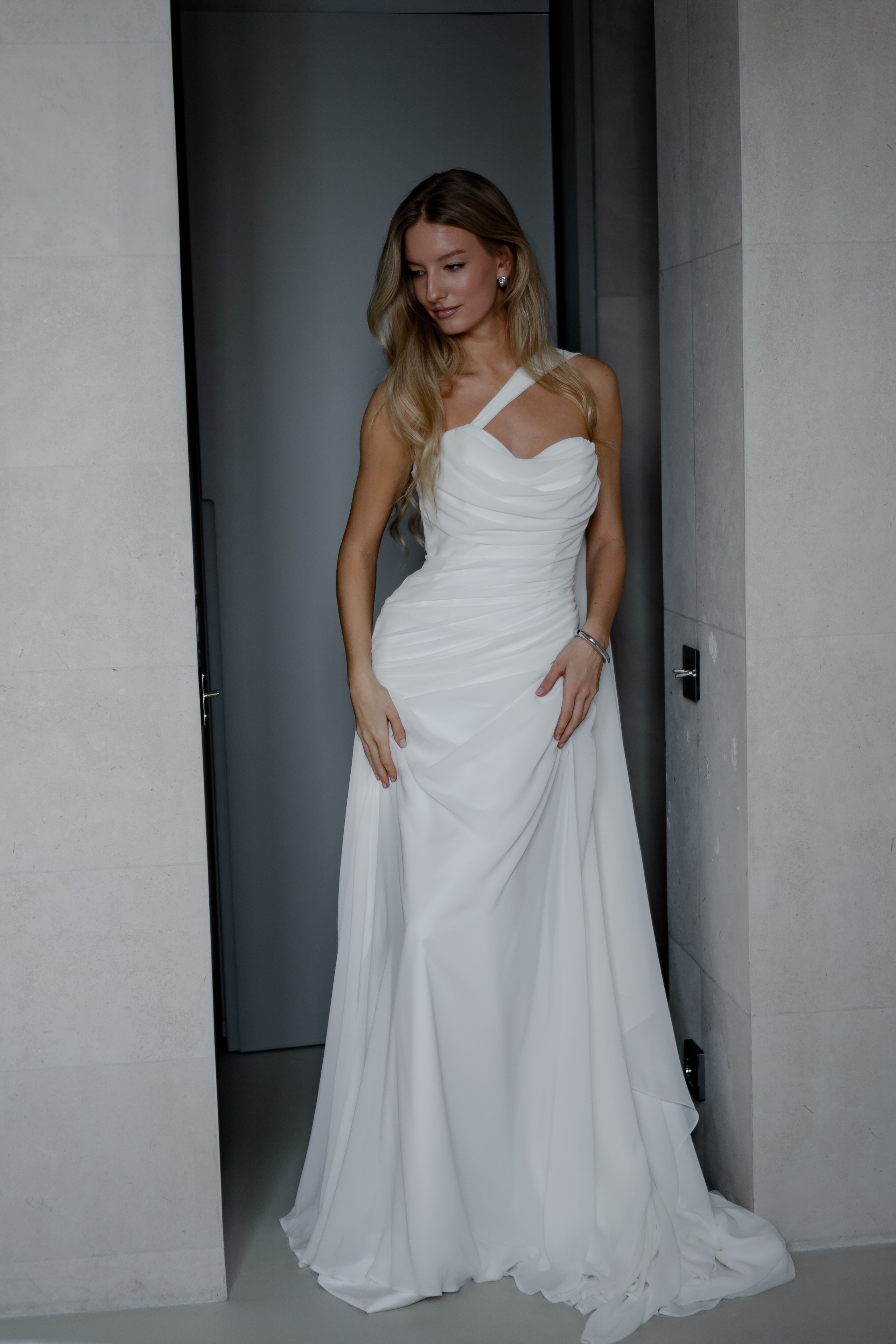 ЭЛЕГАНТНАЯ СВАДБЕНАЯ СЬЕМКА ЖЕНИХА И НЕВЕСТЫ В ДОРОГОМ ОТЕЛЕ САНКТ-ПЕТЕРБУРГА. Профессиональный фотограф, Санкт-Петербург — Виктория Богомолова