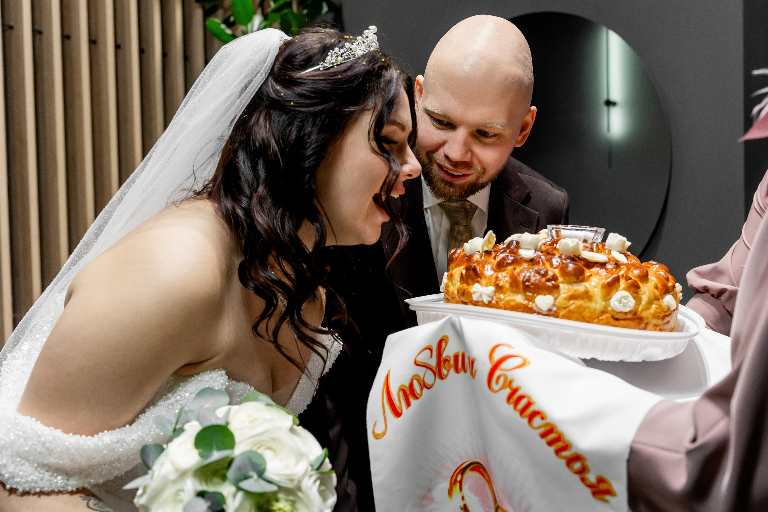 Дарина и Александр. Сборы невесты, загс, банкет. Фотограф и видеограф в Москве и Московской области Мария Вишня