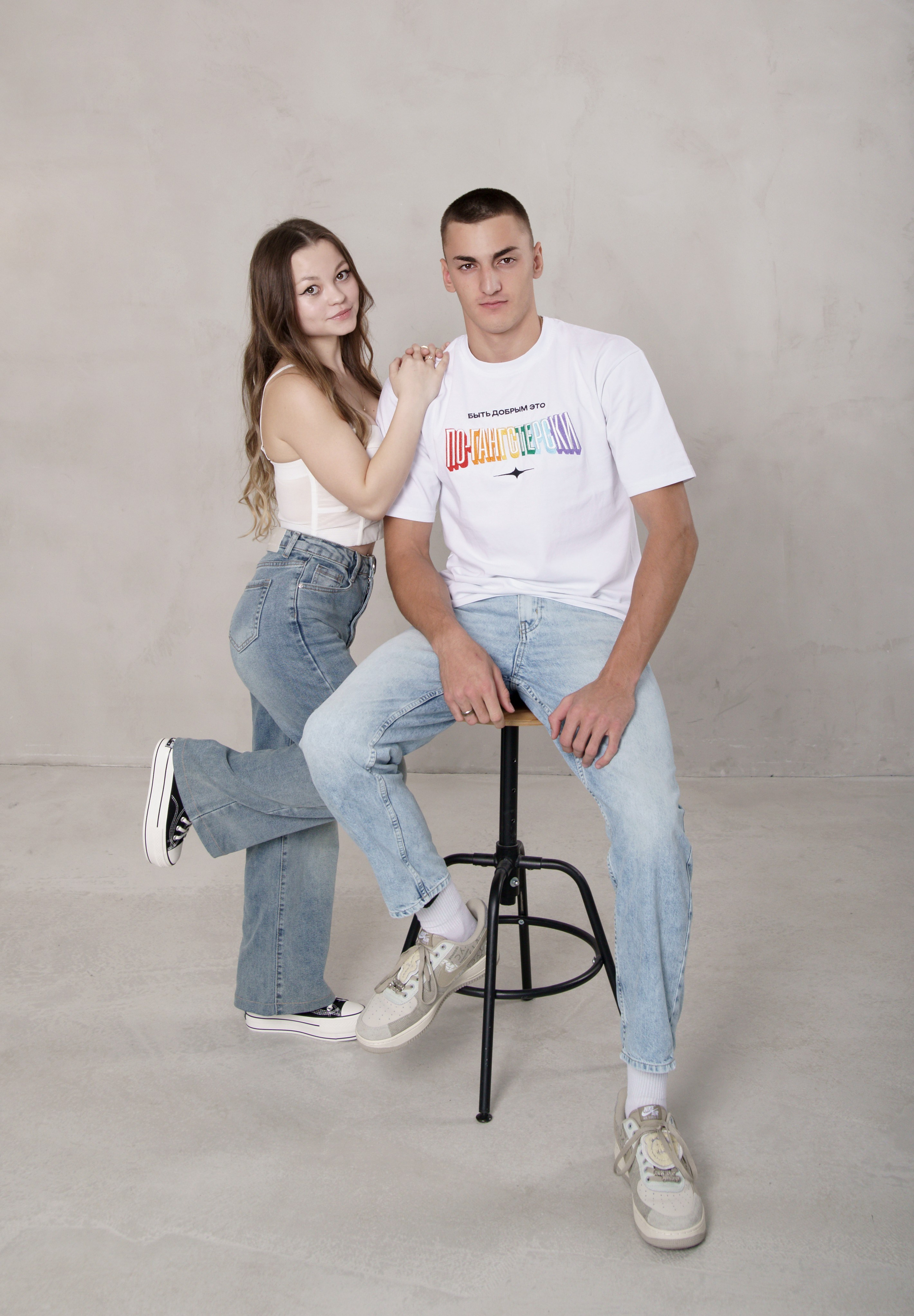 Студийная фотосессия выпускников 9,11 классов в Иркутске