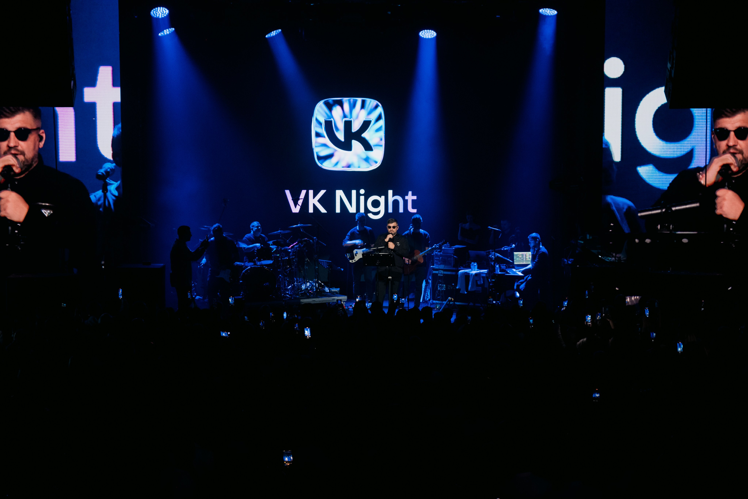 VK NIGHT SPb. Репортажный и портретный фотограф в Москве Илья Спиридонов