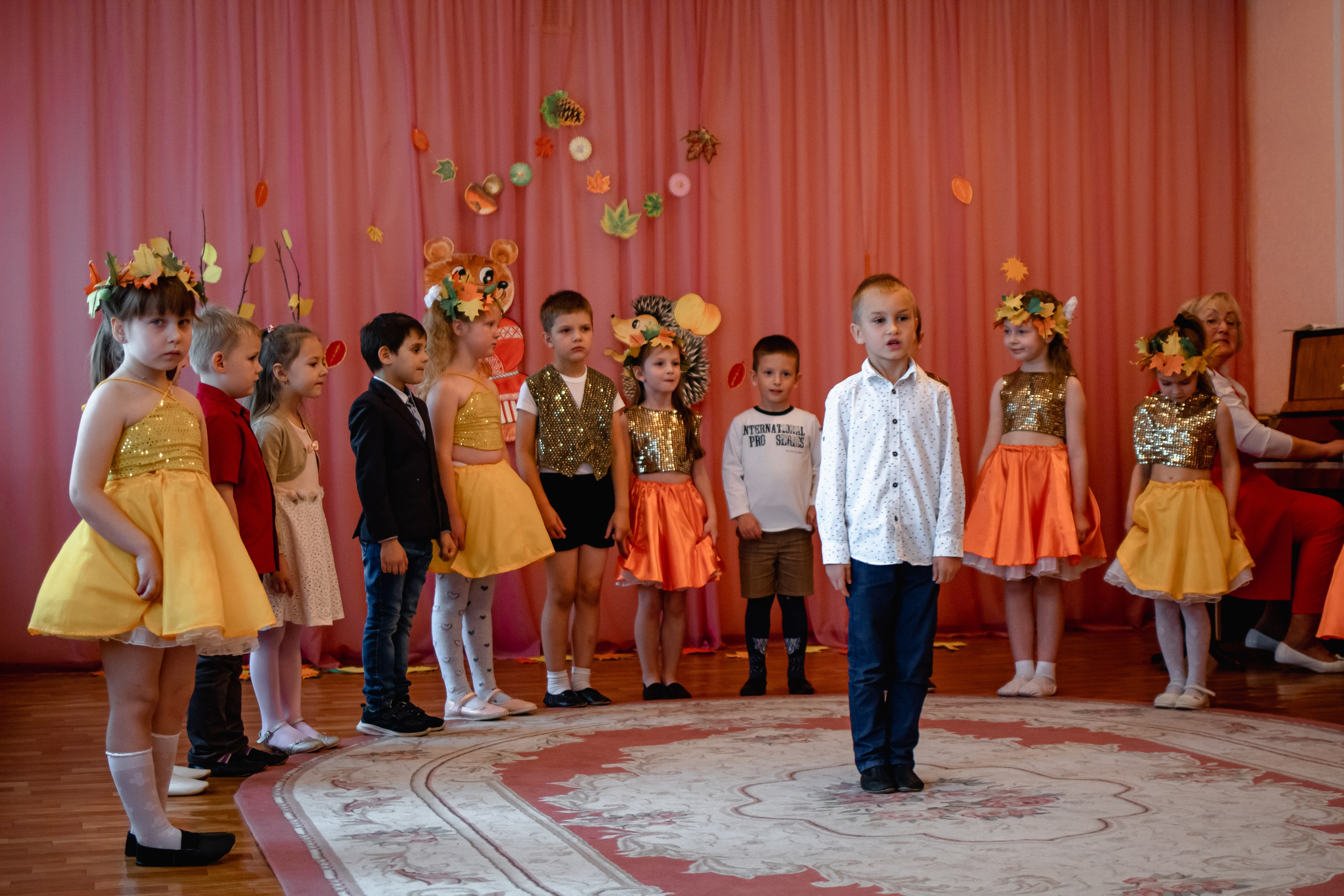 Осенний праздник в детском саду. Маргарита. Семейный фотограф в Минске Приболовец Светлана