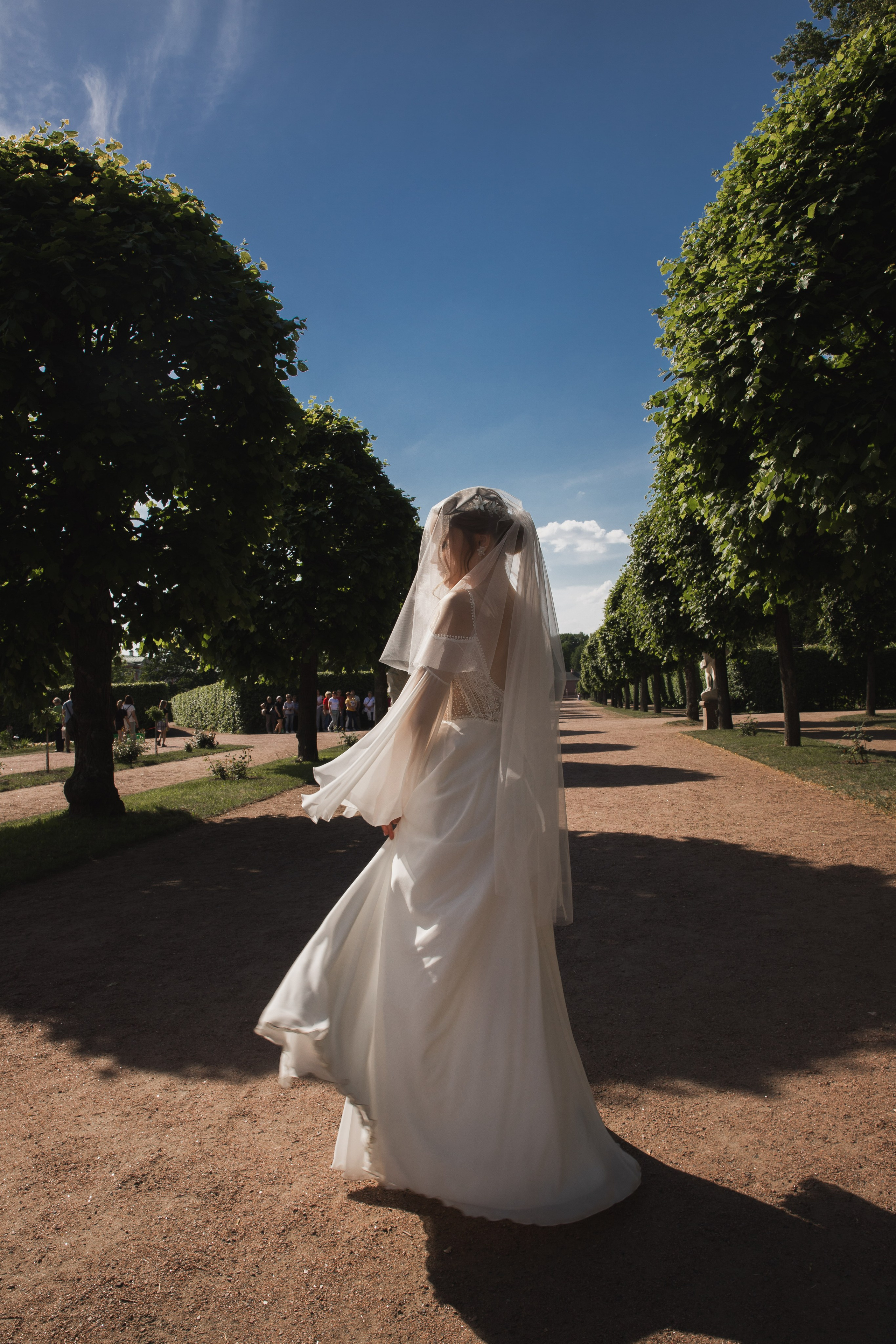 Летняя свадьба в Кусково. Свадебный и портретный фотограф в Москве Мария Кравченко