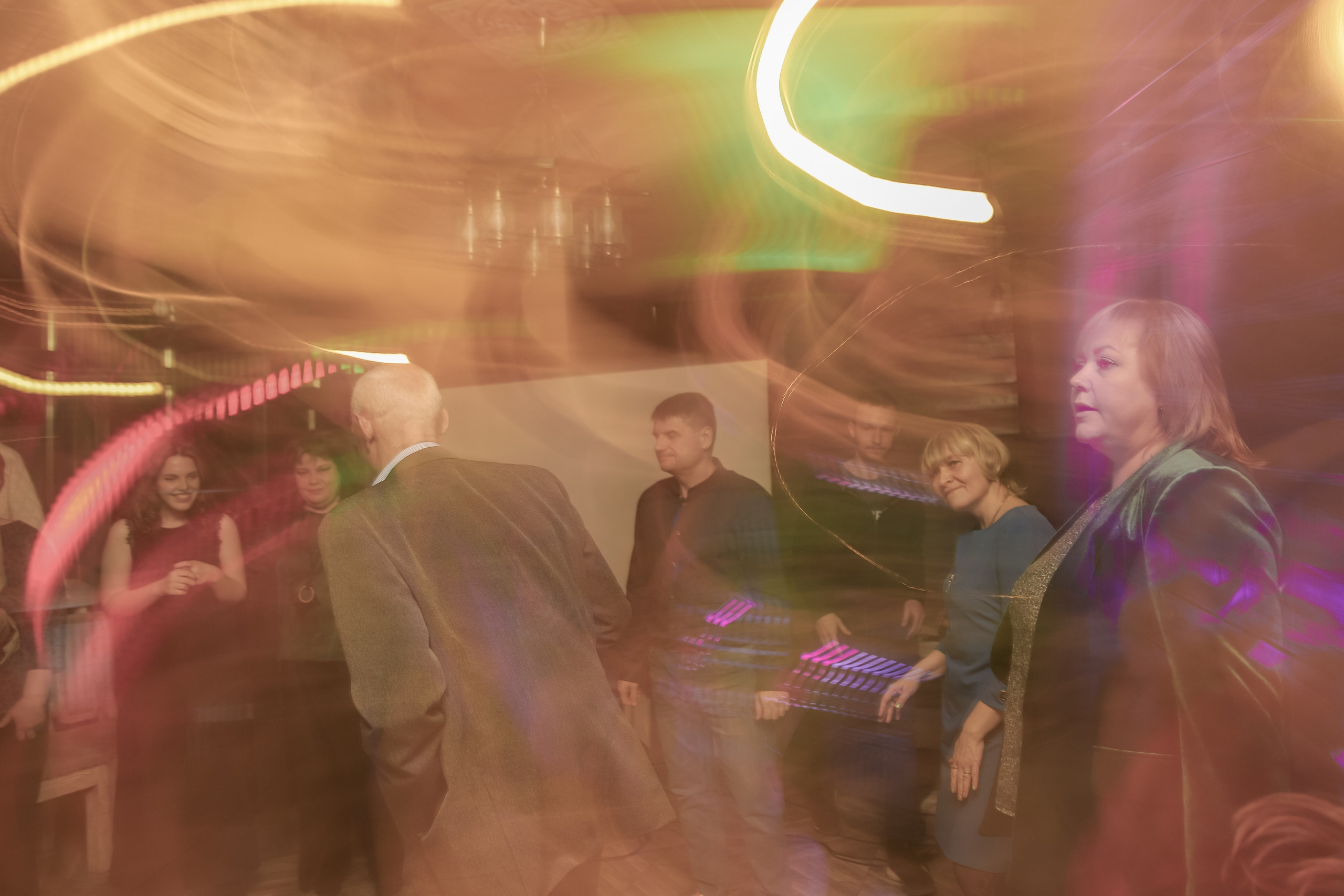 Репортаж торжества в ресторане. Семейный свадебный интерьерный фотограф Тверь Санкт- Марина Свистунова