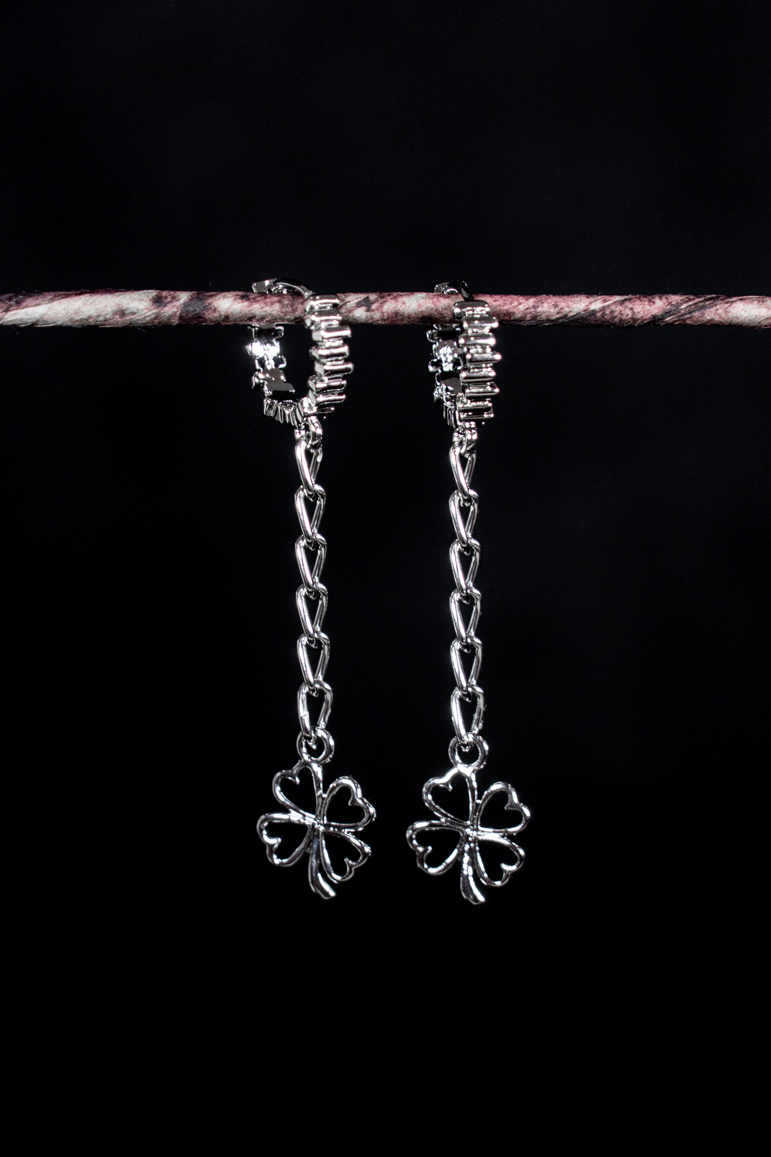 Фото бижутерии для маркетплейсов Ozon и Wildberries Предметная фотосъемка бижутерии для Wildberries и Ozon в Краснодаре. Шедевры для Вас! Фотограф и Видеограф в Краснодаре Пахиев Руслан