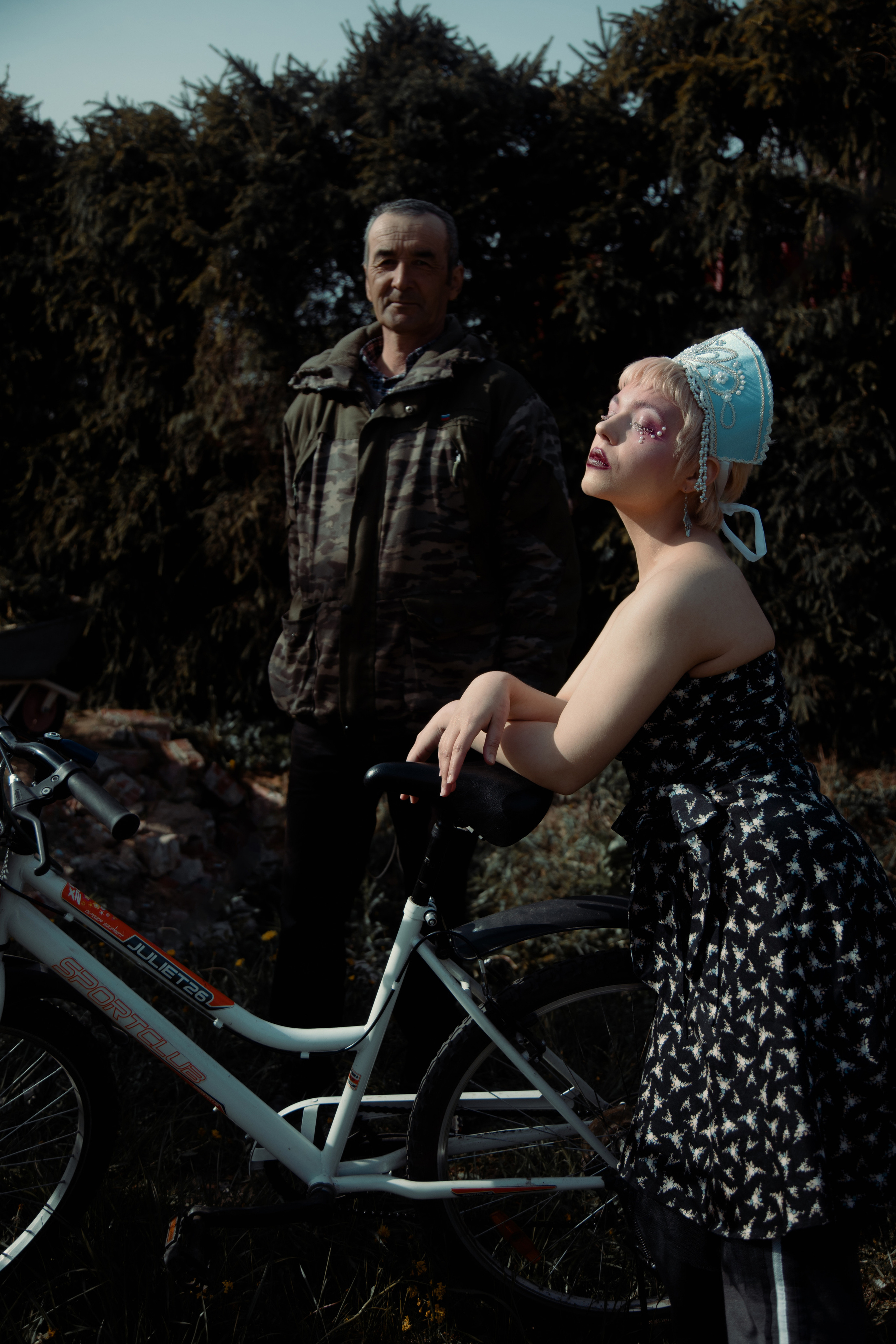 Кокошник в болоте. Креатор Ольга Яш