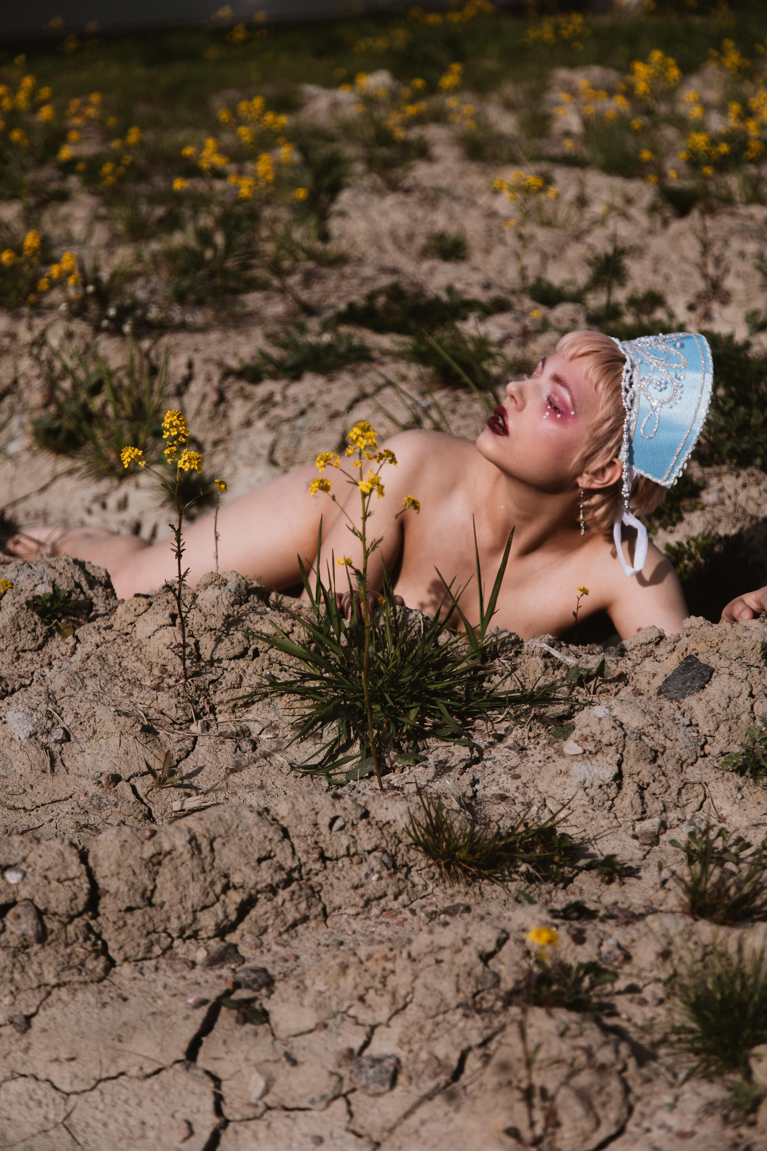 Кокошник в болоте. Креатор Ольга Яш