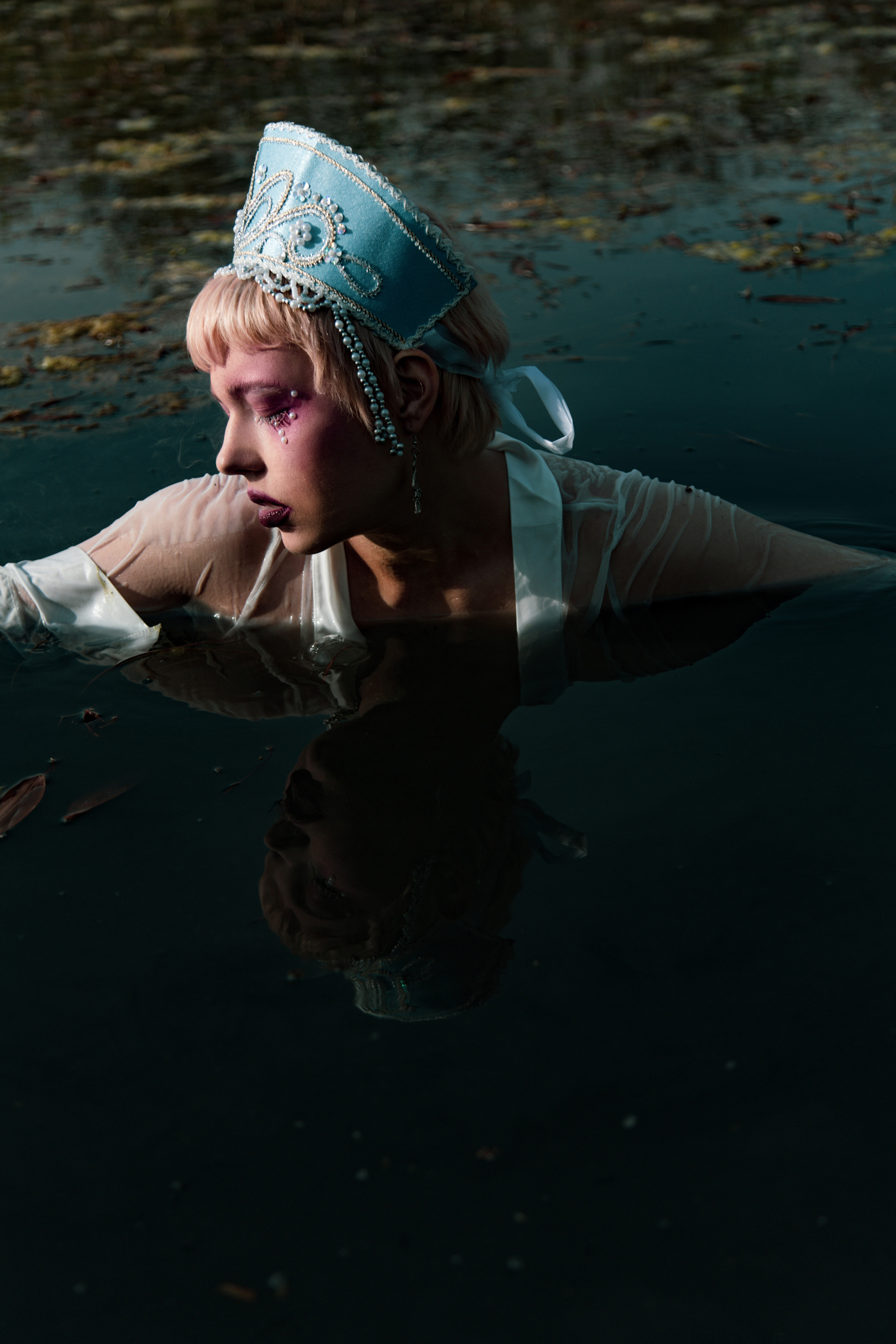 Кокошник в болоте. Креатор Ольга Яш