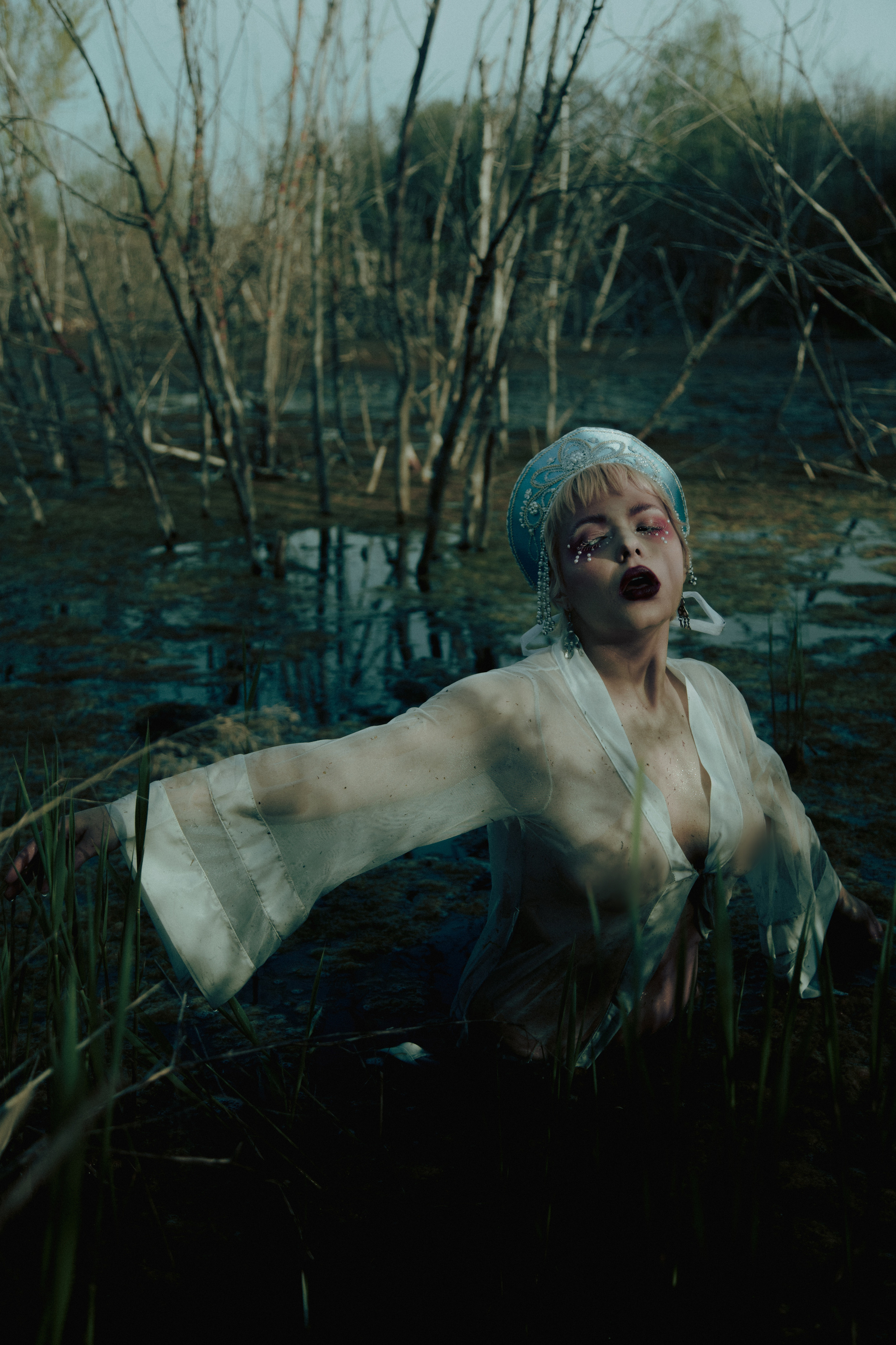 Кокошник в болоте. Креатор Ольга Яш