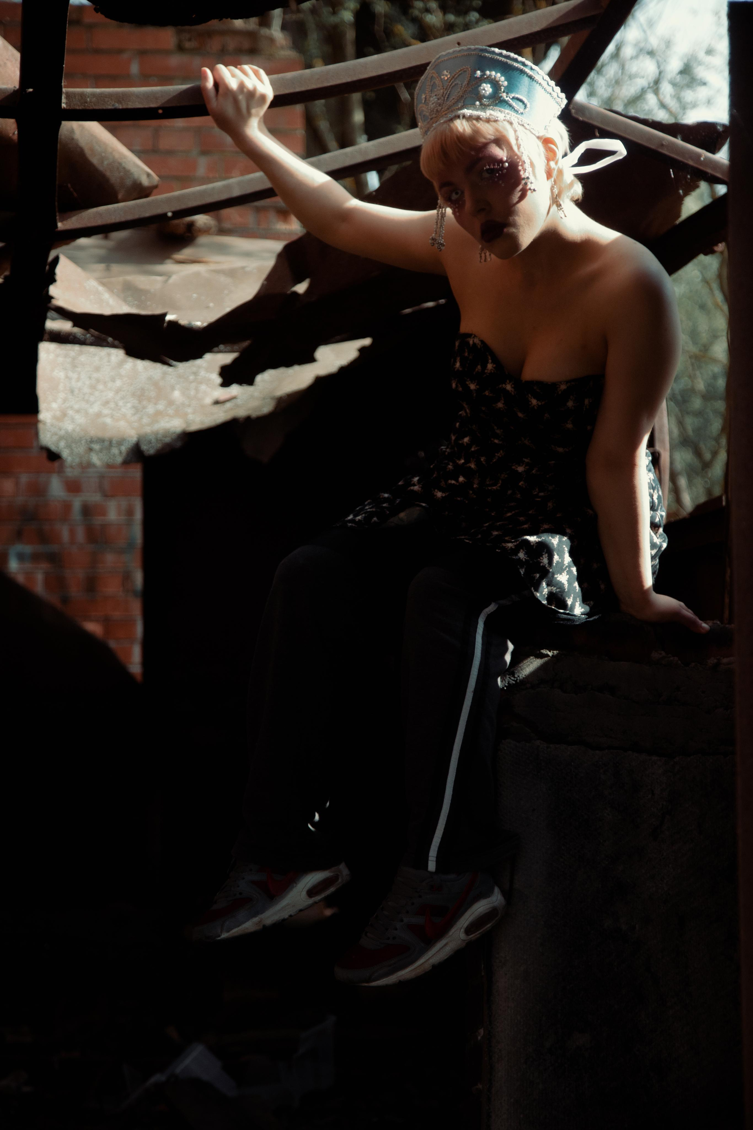 Кокошник в болоте. Креатор Ольга Яш