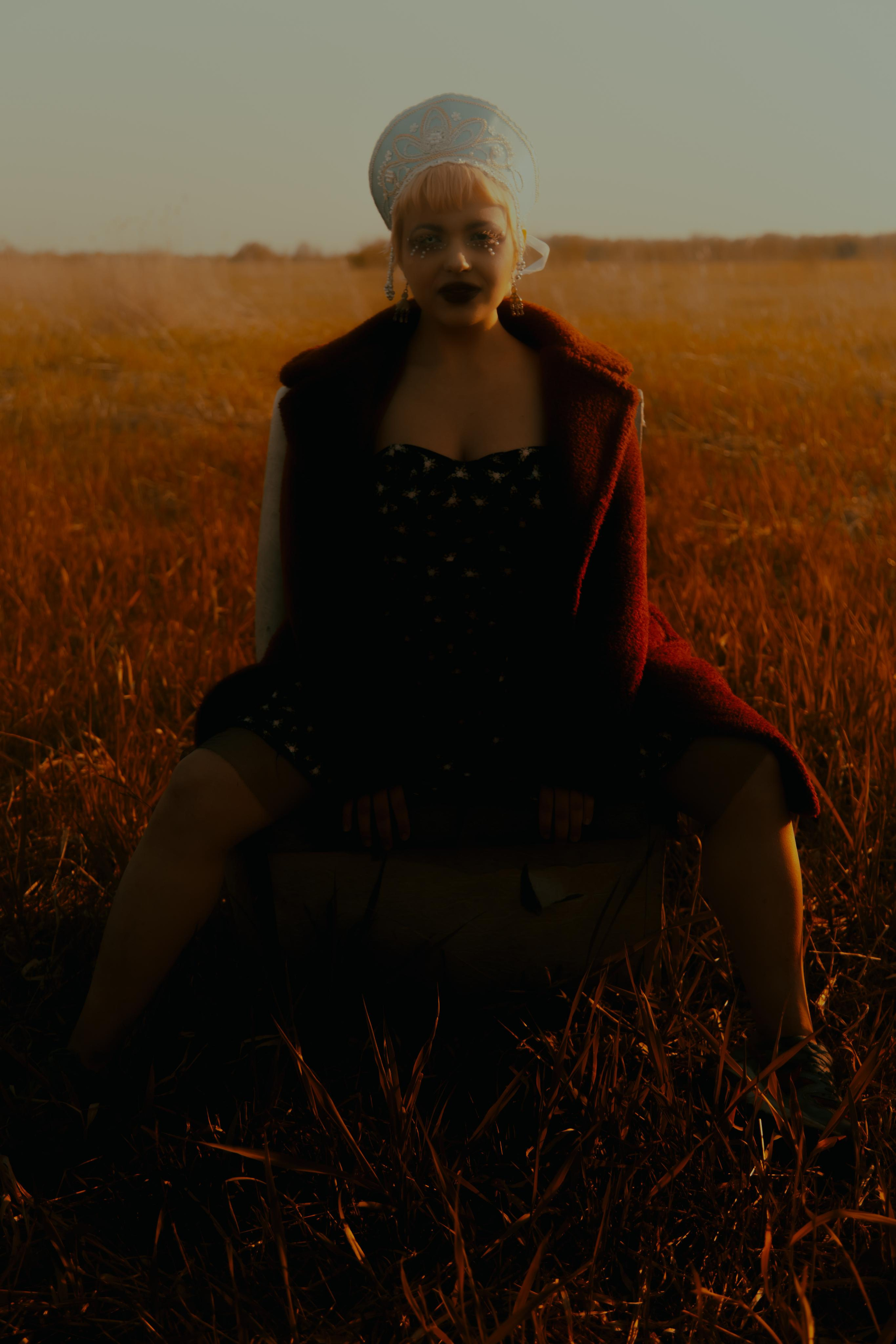 Кокошник в болоте. Креатор Ольга Яш