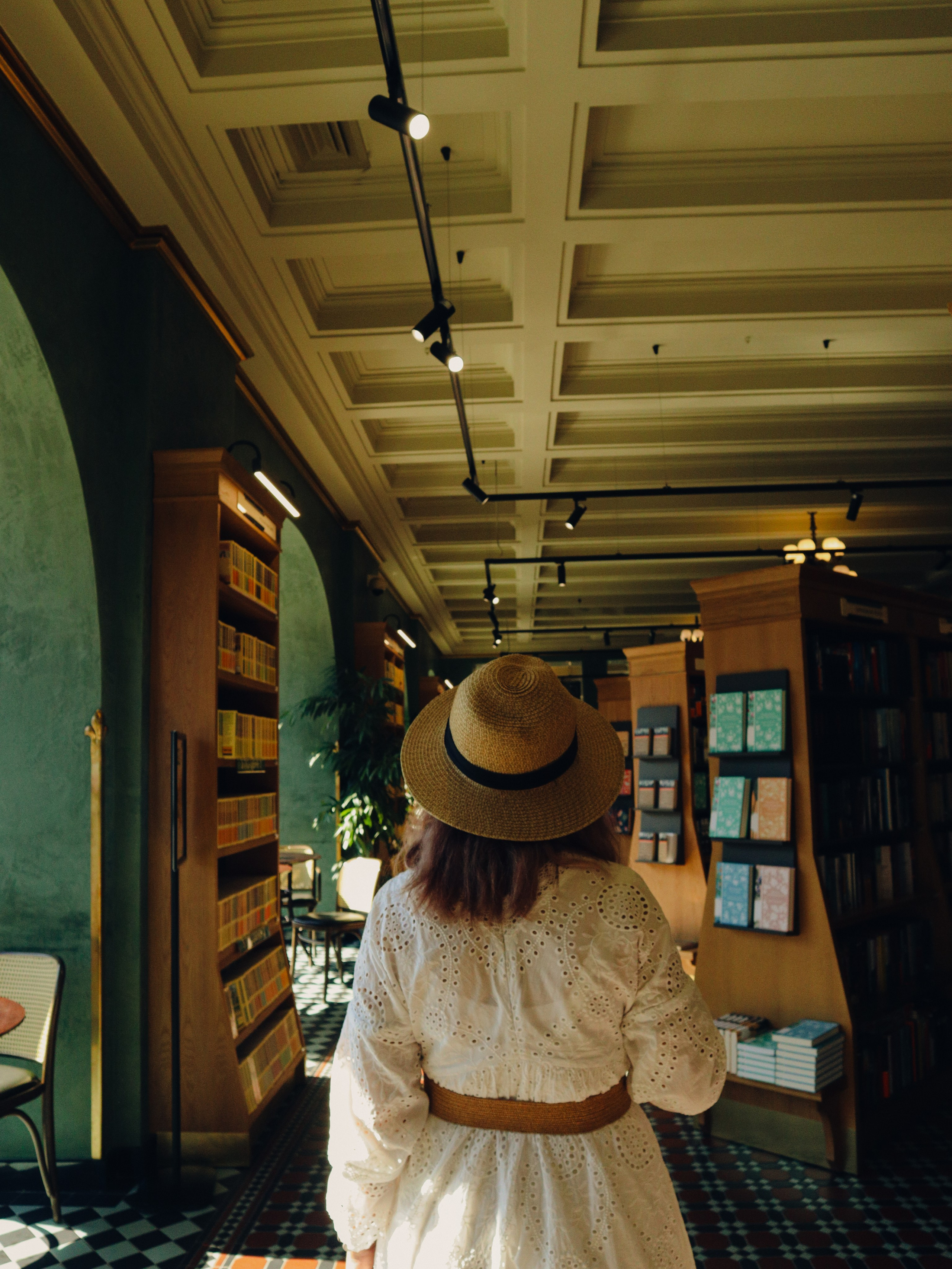 КИНО-ПРОГУЛКА. Кинематографичный фотограф, видеограф Лина Плешакова, Санкт-Петербург