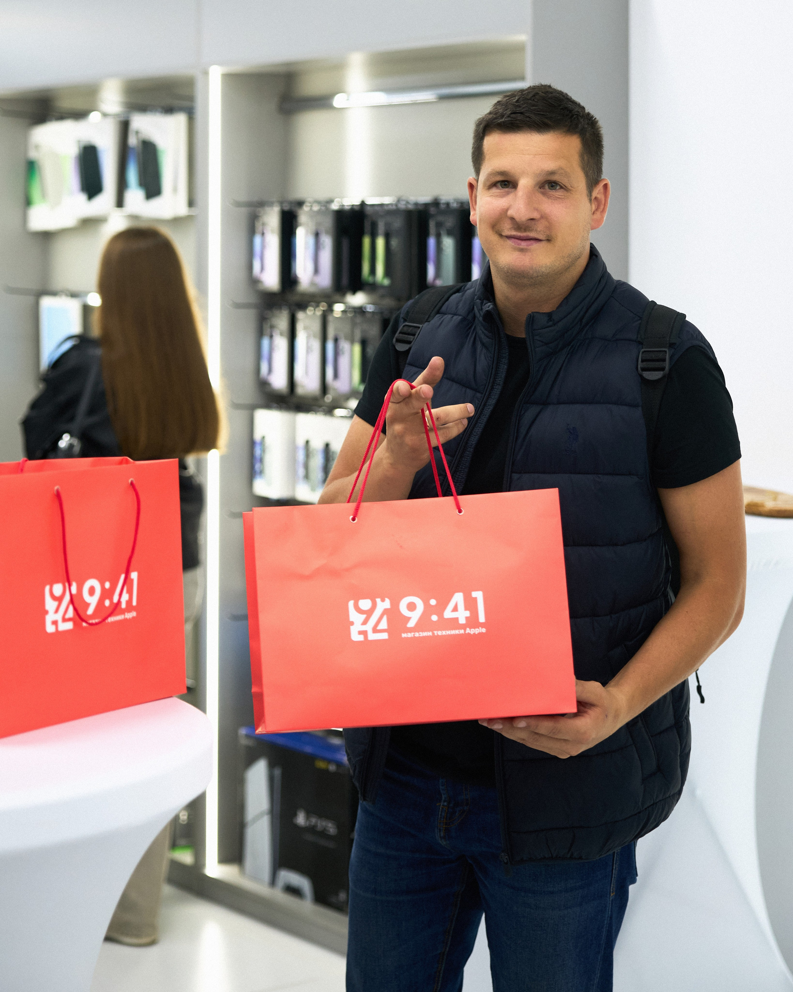 Открытие магазина техники 9:41. Фотограф Света Рыбакова