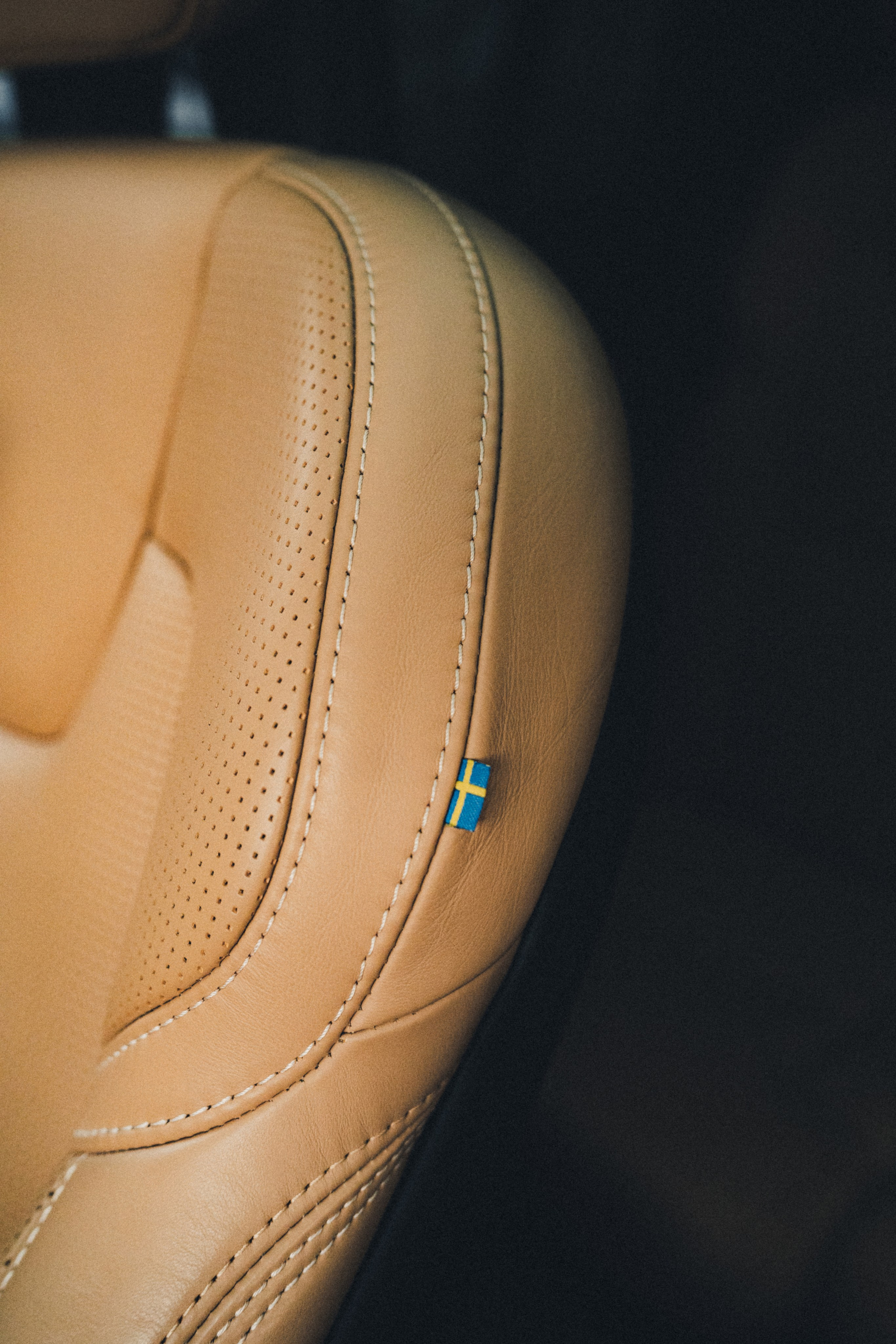 Автомобильная фотосессия Volvo XC90 + портрет владельца. Фотограф Илья К. в Москве