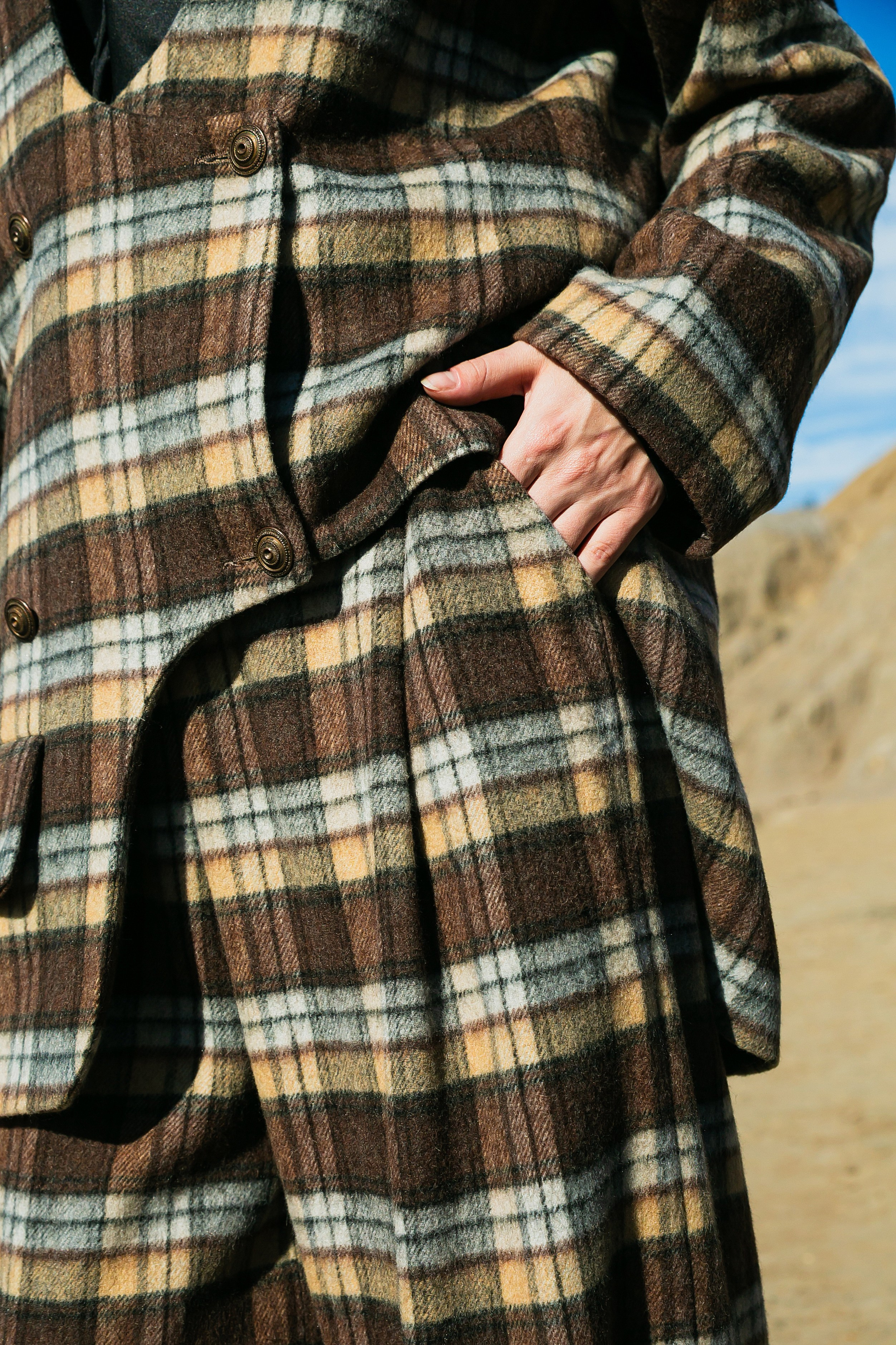 LOOKBOOK Autumn 2025 for AMUNESTIC. АННА ВЕРСО / ANNA VERSO | Визуальный художник / Visual artist