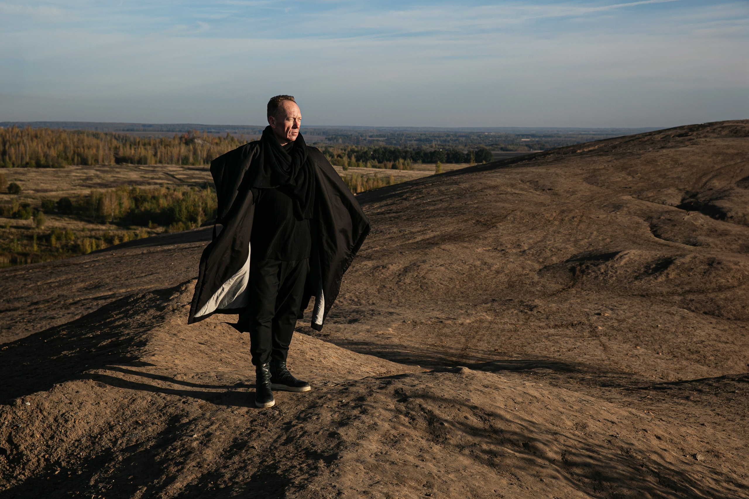 Editorial for multi-brand boutique «ЧОрная икра». АННА ВЕРСО / ANNA VERSO | Визуальный художник / Visual artist