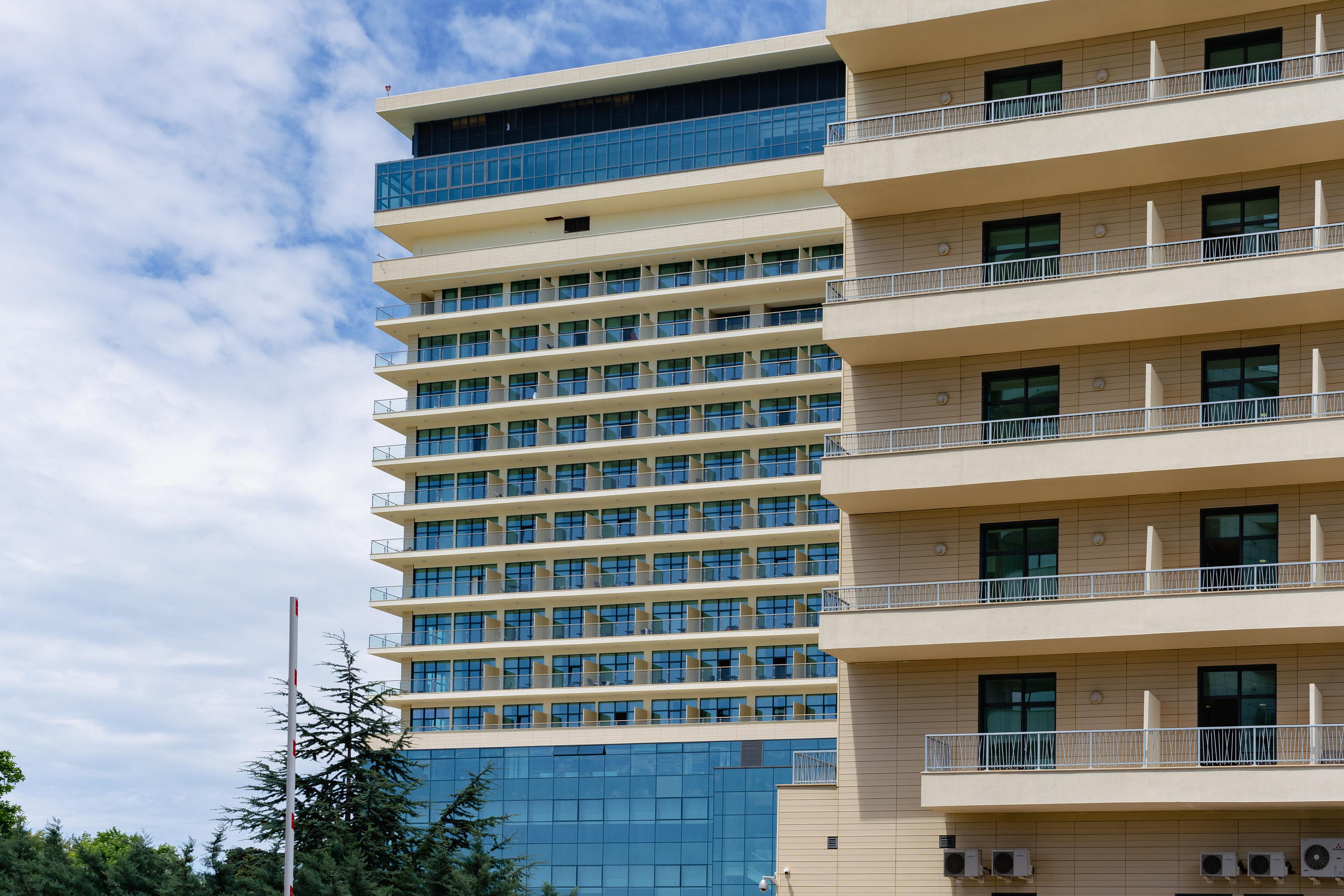 Фасадная фотосъёмка отелей Сочи. Отельный интерьерный фотограф Сочи