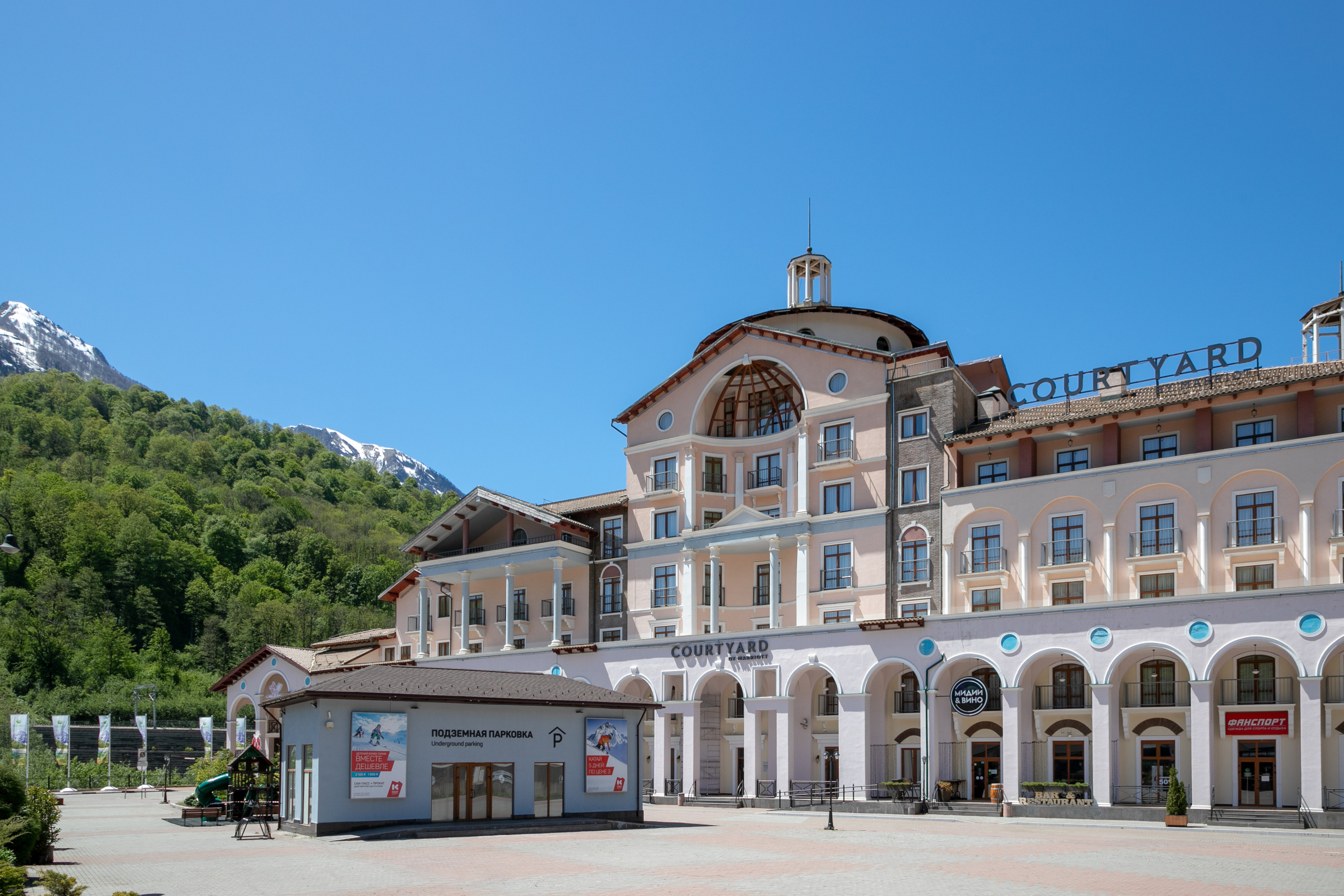 Фасадная фотосъёмка отелей Сочи. Отельный интерьерный фотограф Сочи