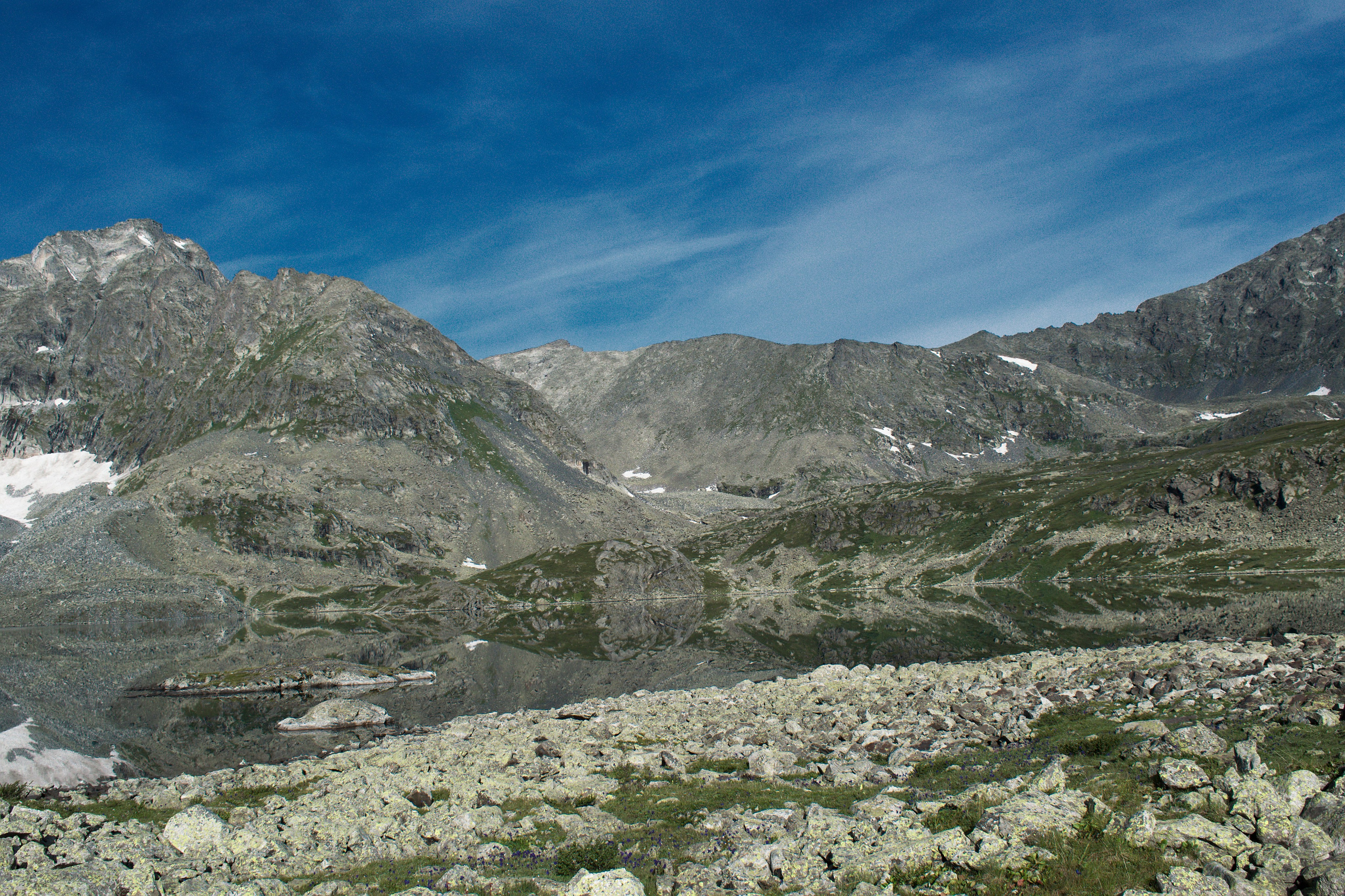 Горное озеро Алла-Аскыр Алтай
