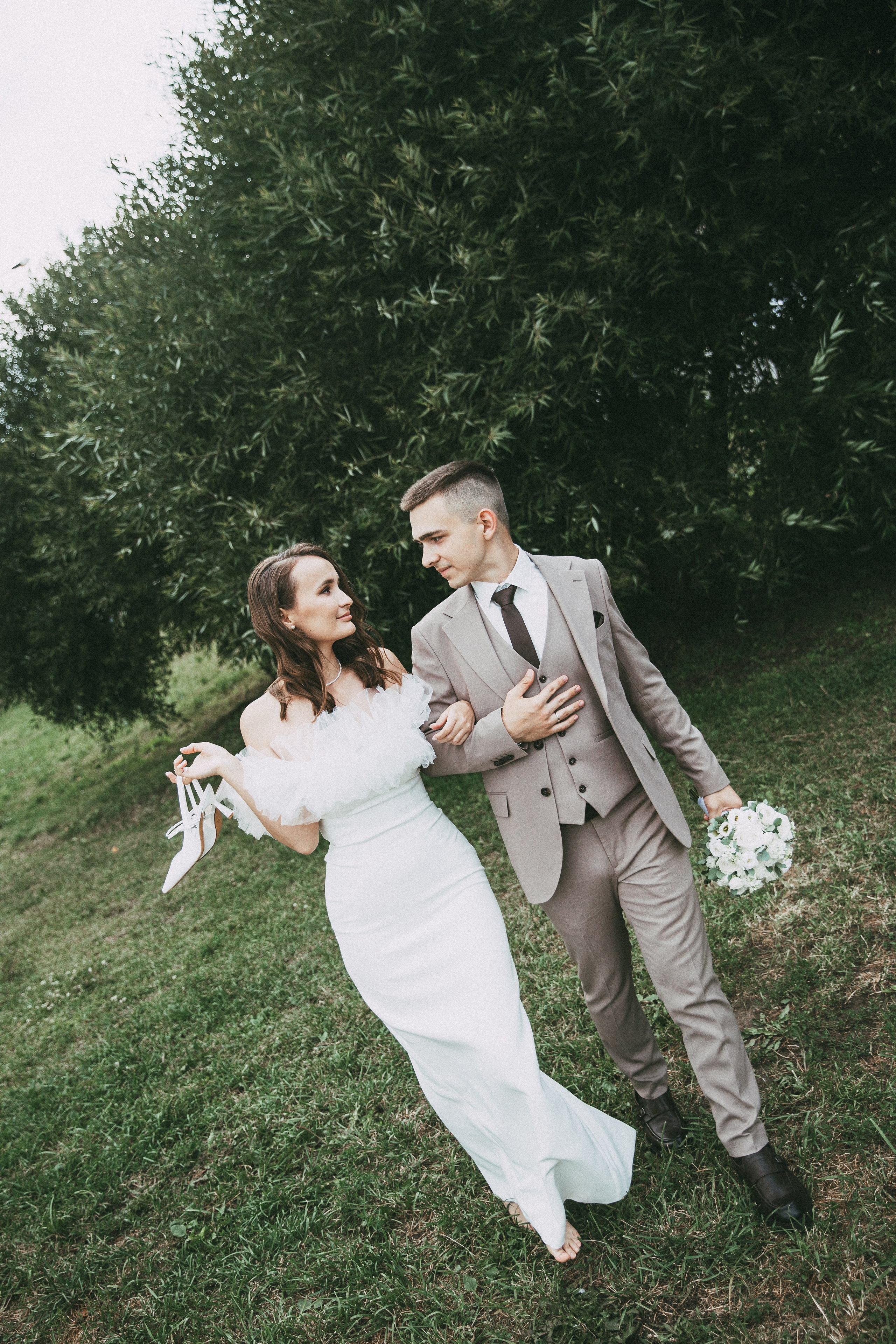 Свадебная прогулка Андрея и Анастасии. Портретный фотограф в Казани Алёна Евсеева