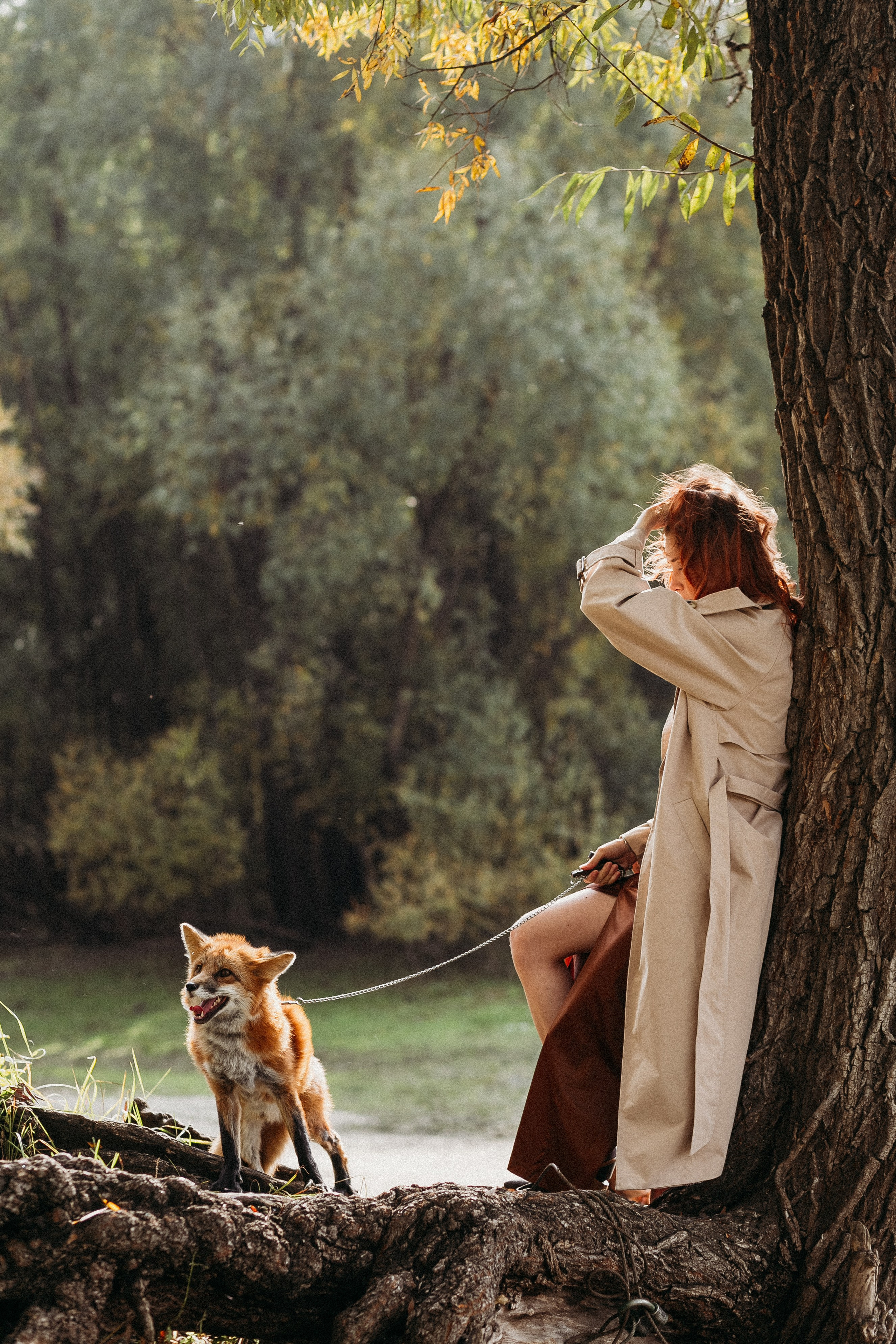 С лисом на берегу. Фотограф в  г. Новосибирск