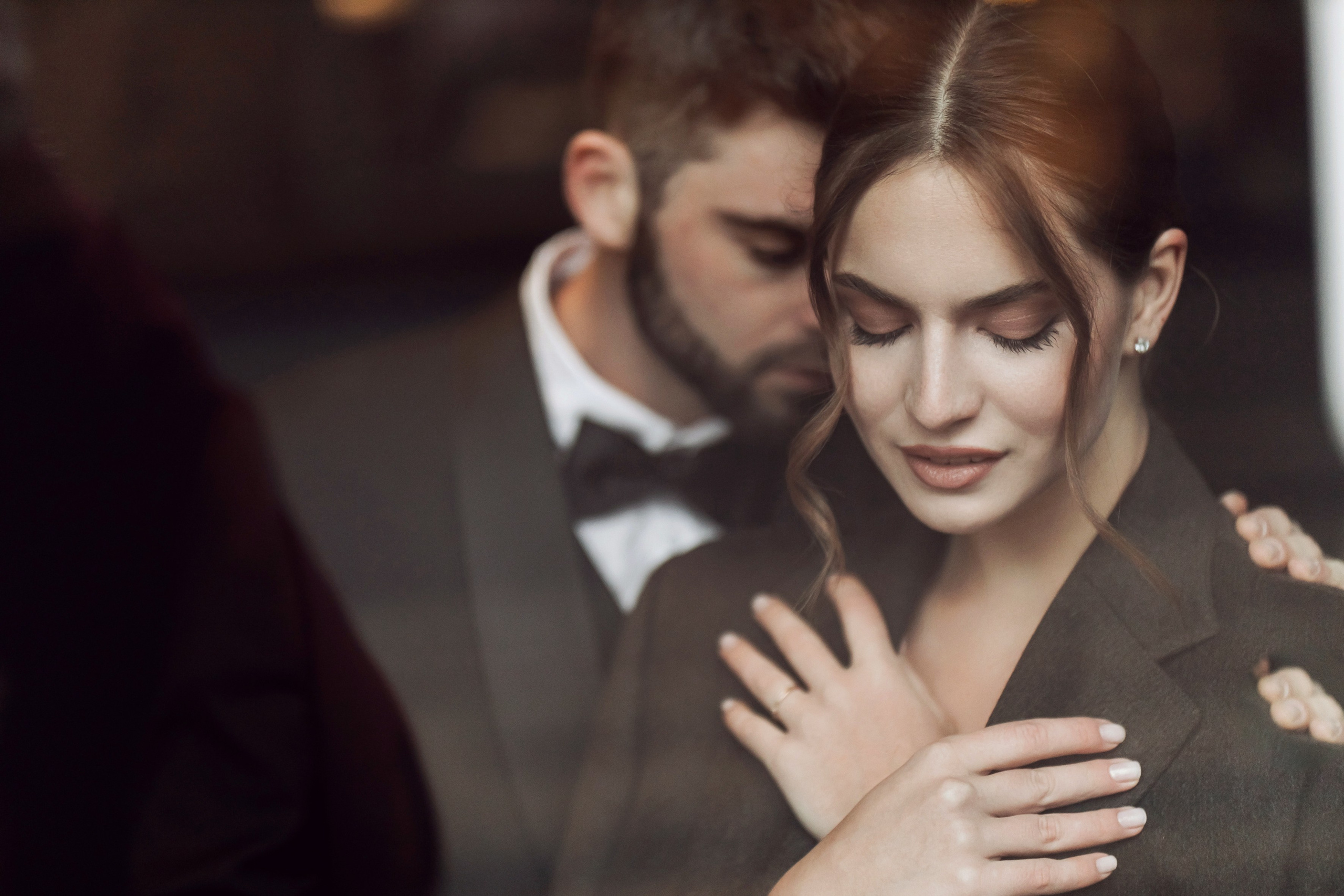 Свадебная фотосессия перед росписью в ЗАГСе. Студийная съемка жениха и невесты. Анастасия Чиркова, Фотограф Москва