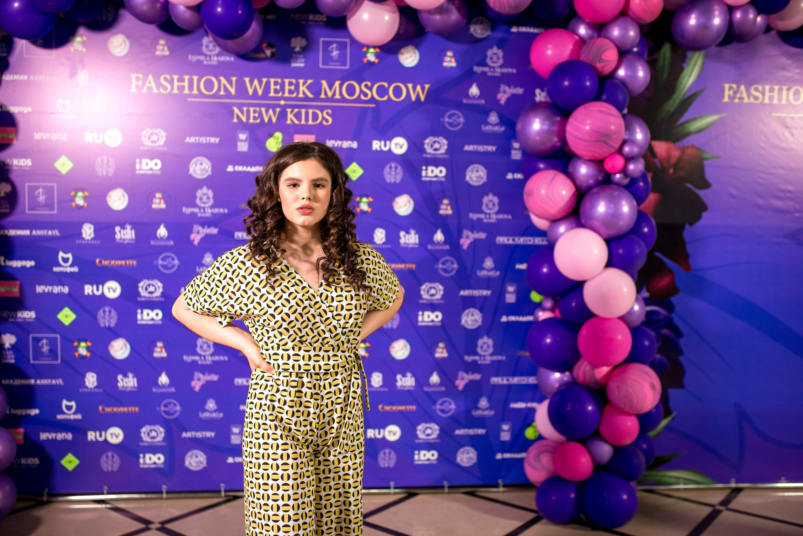 Показ Итальянской моды в России весна 2022. Женский фотограф Крещение Венчание Москва Брянск