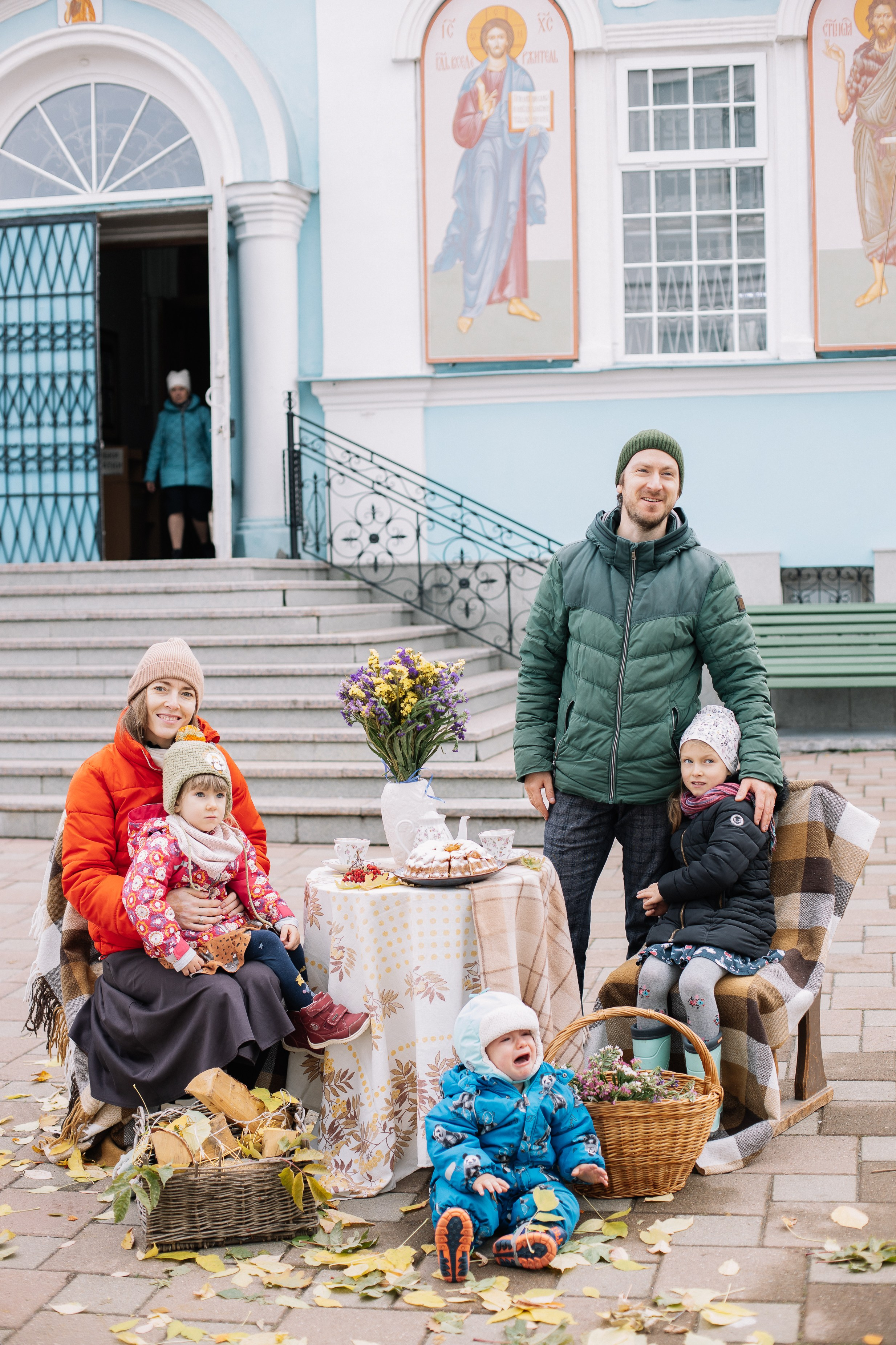 Покров в храме Иоанна Предтечи. Семейный фотограф Трусова Евгения в Екатеринбурге