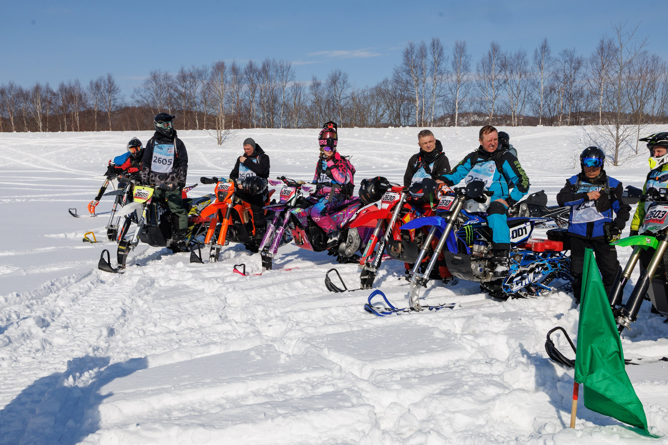 Чемпионат Экстрим Эндуро на сноубайках. Свадебный, семейный и репортажный фотограф в Южно-Сахалинске Артур Петросян