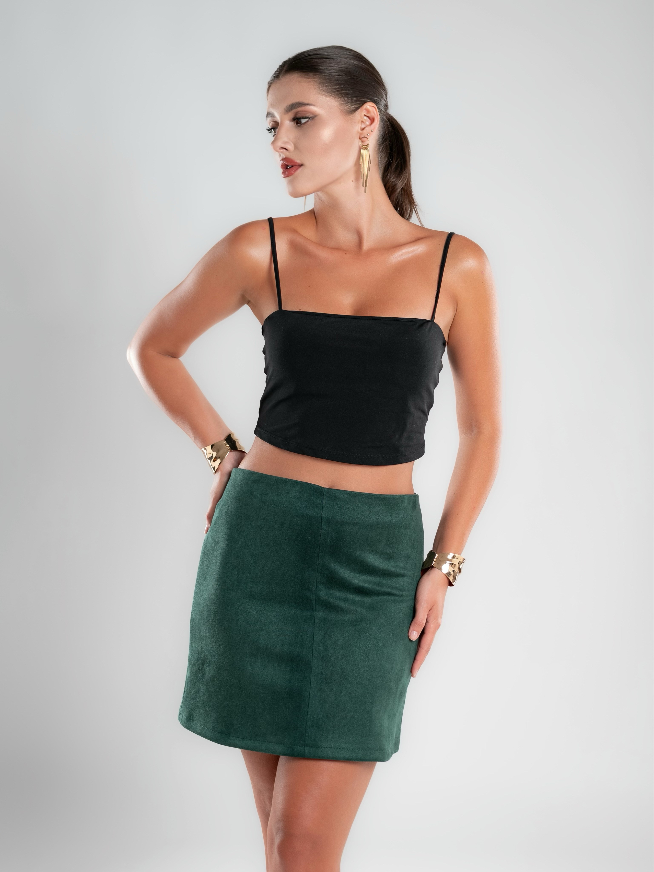 Мини-юбки замшевые. Предметный фотограф, фото для маркетплейсов Пятигорск, КМВ