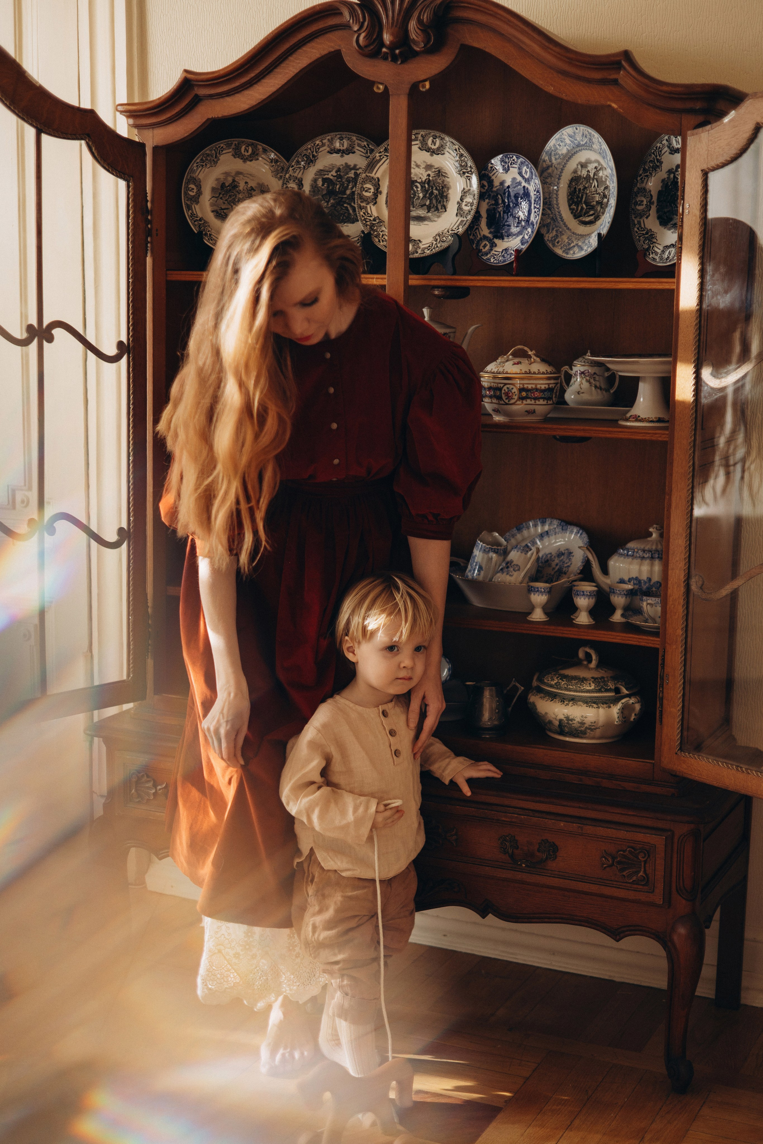 Тоня и Мироша в исторической квартире в центре Москвы. Семейный фотограф в Москве Марина Петра