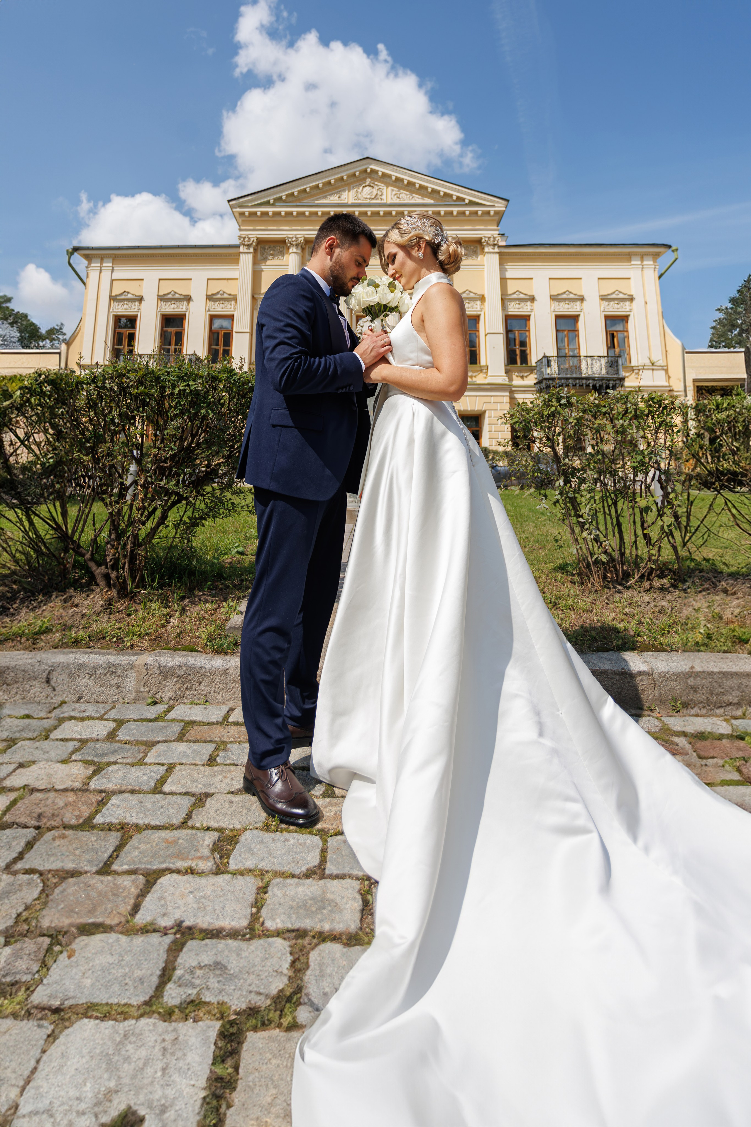 Свадебная фотосессия в библиотеке-читальне им А. С. Пушкина. Свадебный фотограф Москва и МО Сергей Киржаев