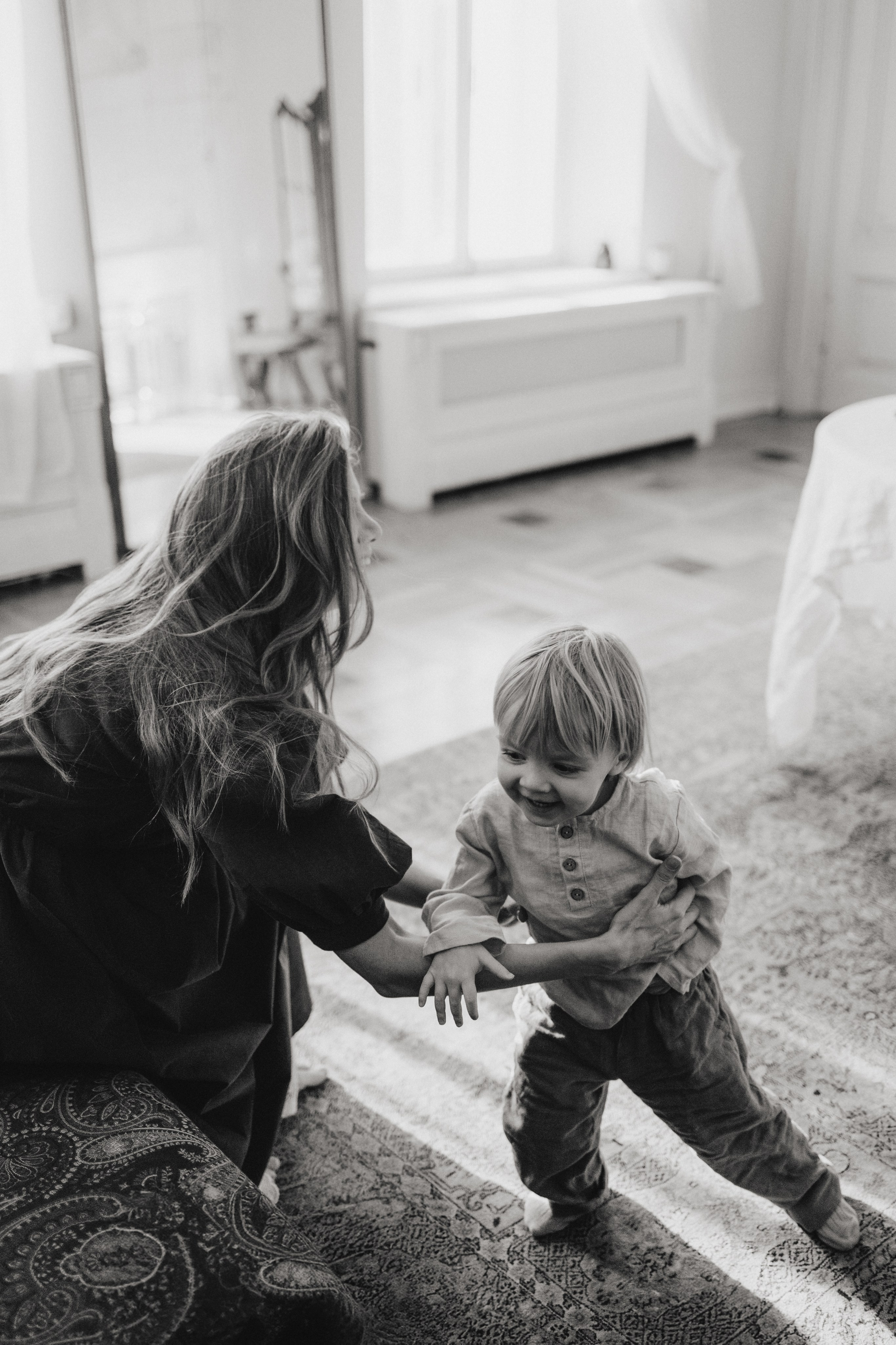 Тоня и Мироша в исторической квартире в центре Москвы. Семейный фотограф в Москве Марина Петра