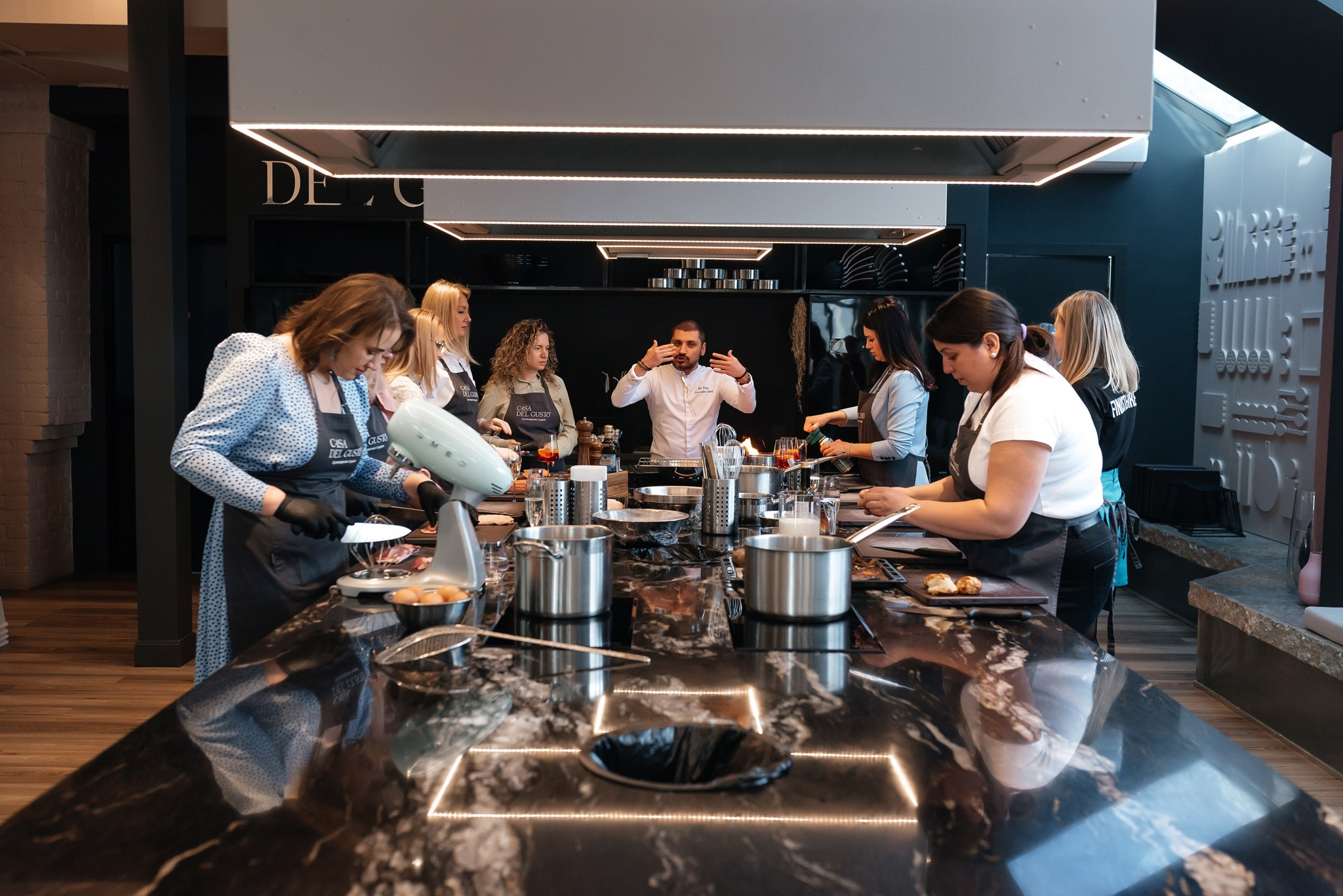 День рождение на кухне. Свадебный и семейный фотограф из Санкт-Петербурга Климов Анатолий